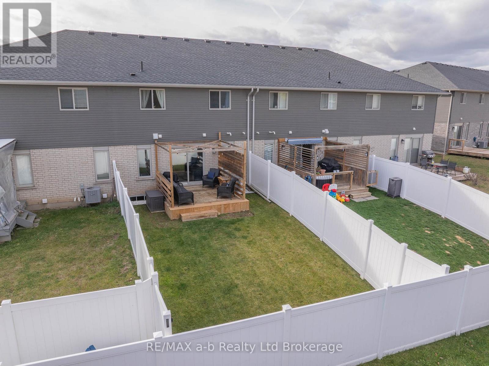 3-bedroom home for sale at 109 DENRICH AVENUE, Tillsonburg ON · photo 32 of 36