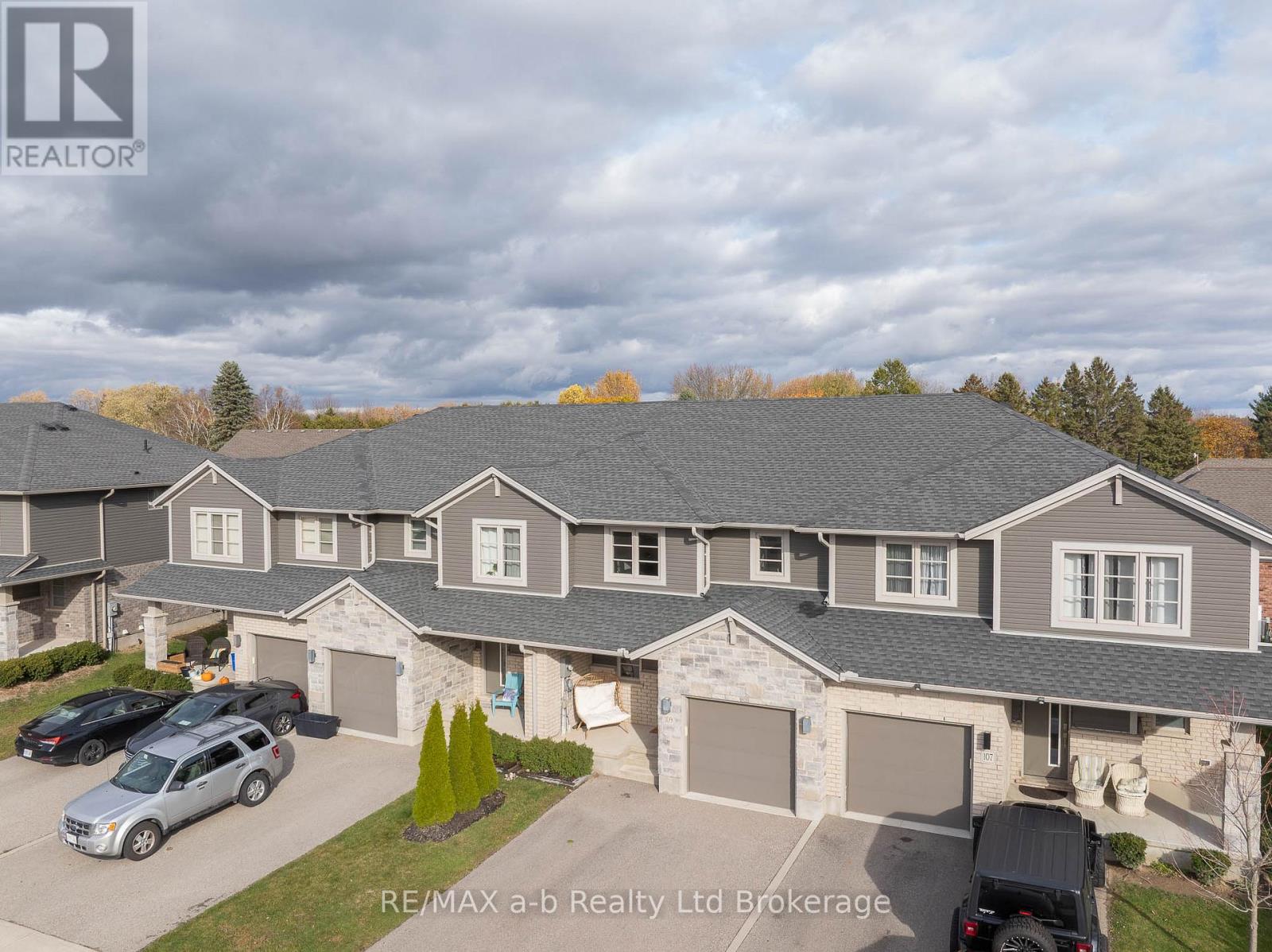 3-bedroom home for sale at 109 DENRICH AVENUE, Tillsonburg ON · photo 34 of 36