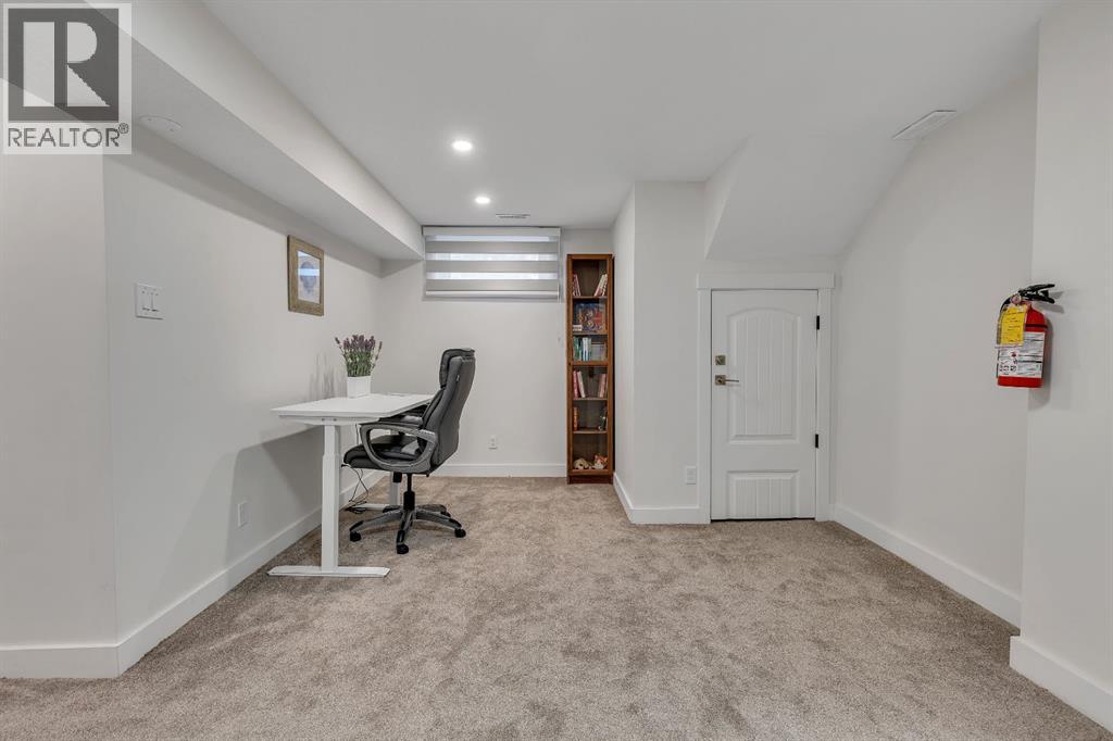 Single Family House Bungalow for Sale in  Cardiff Drive NW Cambrian Heights Calgary 