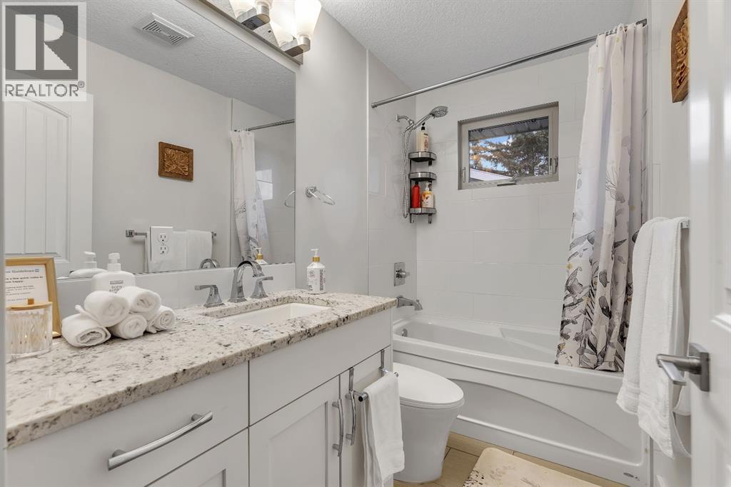 Single Family House Bungalow for Sale in  Cardiff Drive NW Cambrian Heights Calgary 