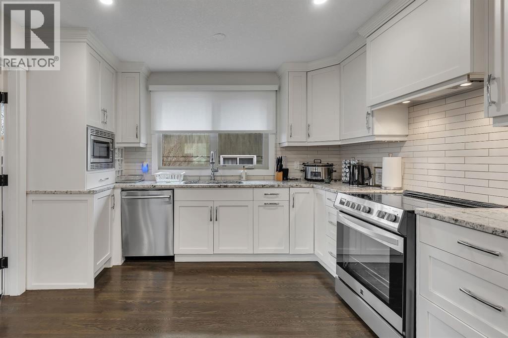 Single Family House Bungalow for Sale in  Cardiff Drive NW Cambrian Heights Calgary 