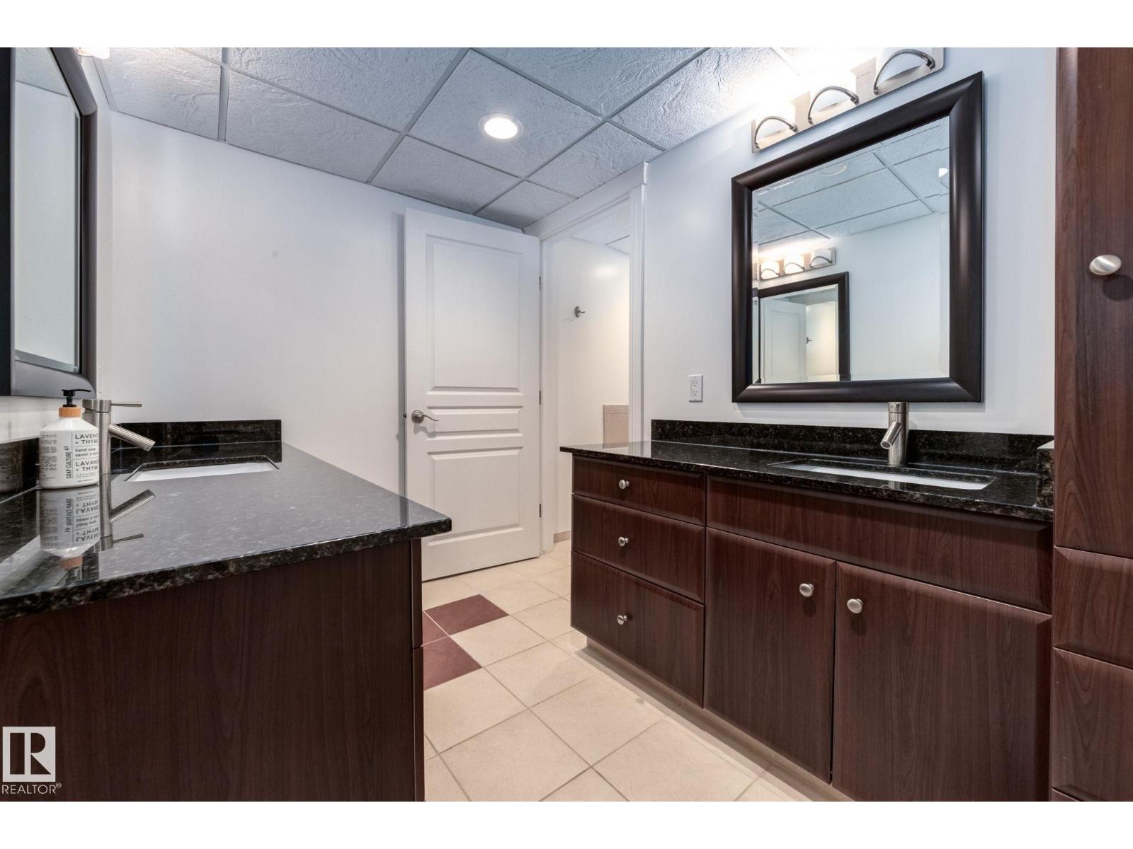 9728 141 ST NW - 39