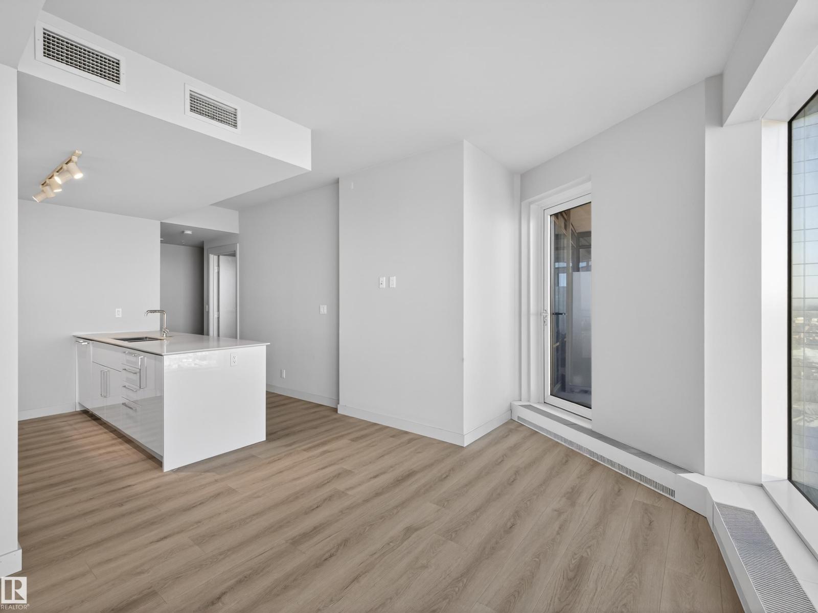 #2612 10360 102 ST NW - 8