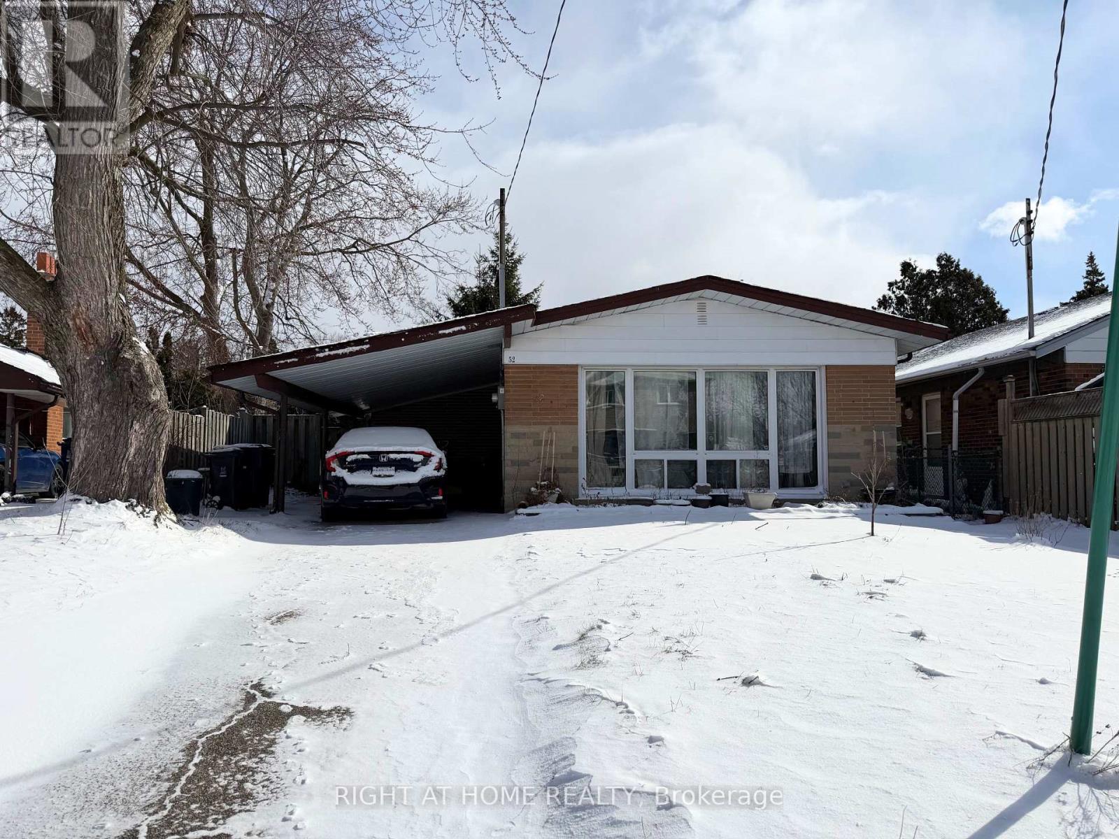 Listing photo of 52 BONNECHERE CRESCENT