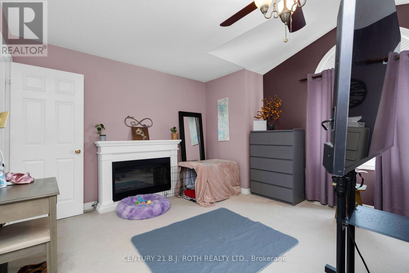32 PRINCE OF WALES DRIVE - 16