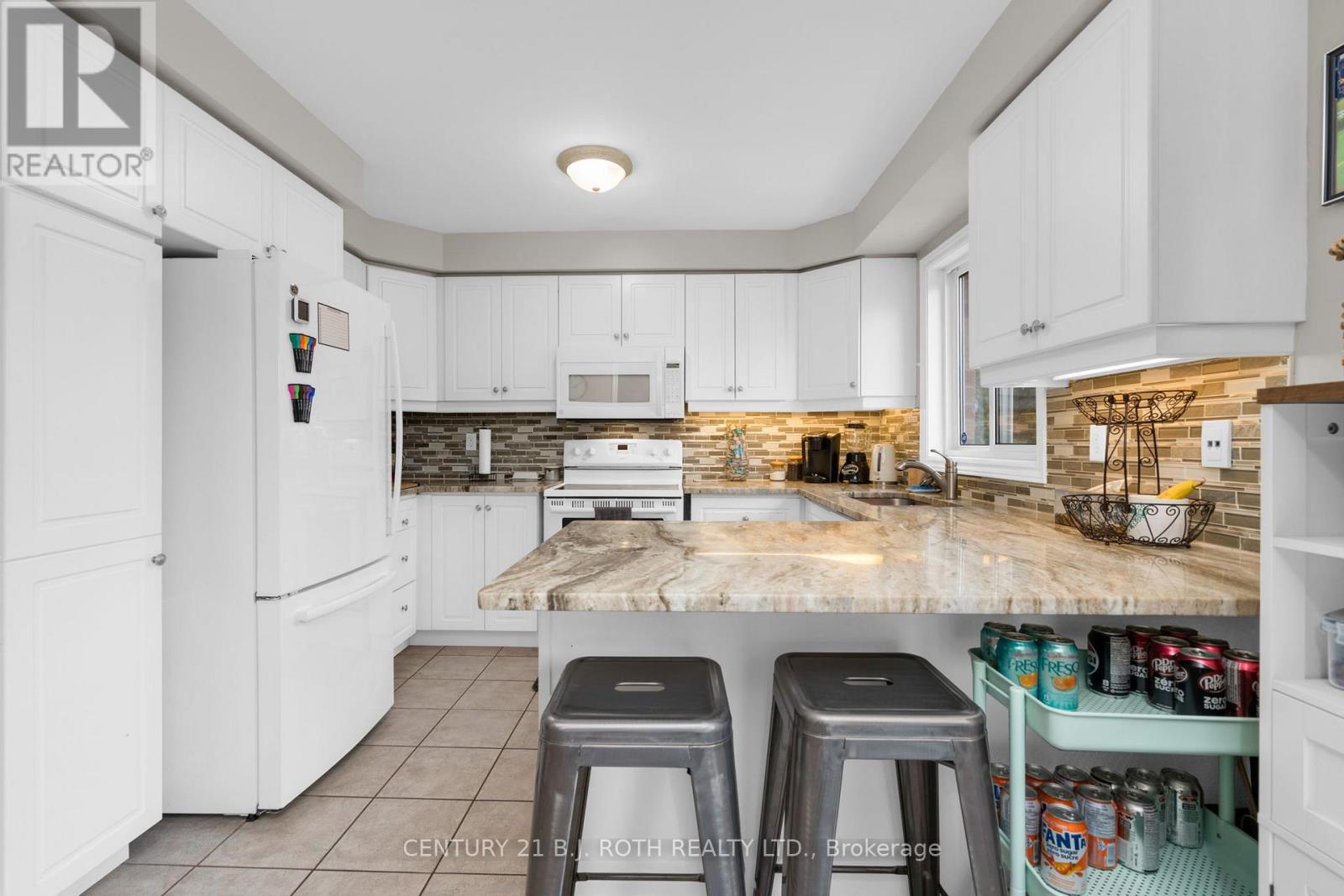 32 PRINCE OF WALES DRIVE - 7