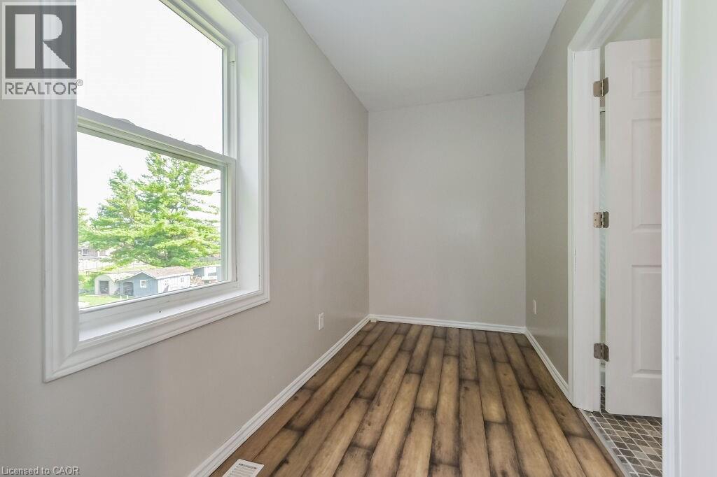 353 WELLINGTON Street E - 32