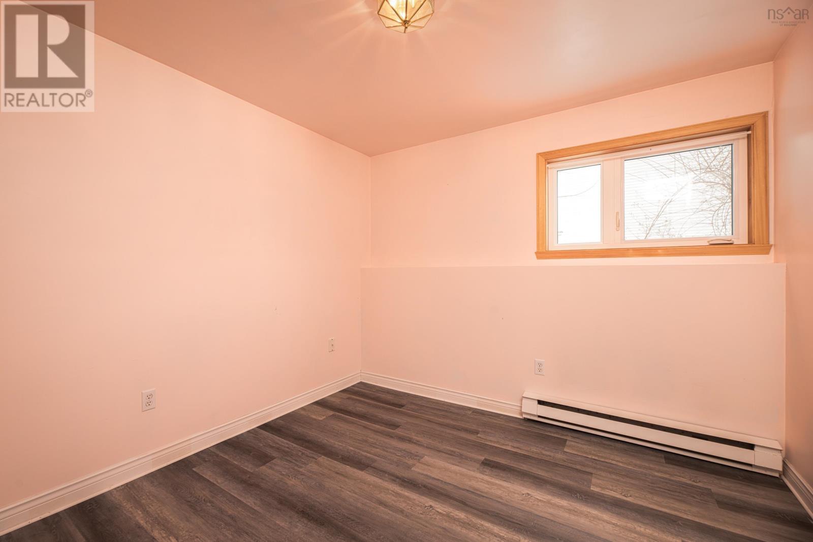 Property 17 of 22 of 3 Hemlock Drive