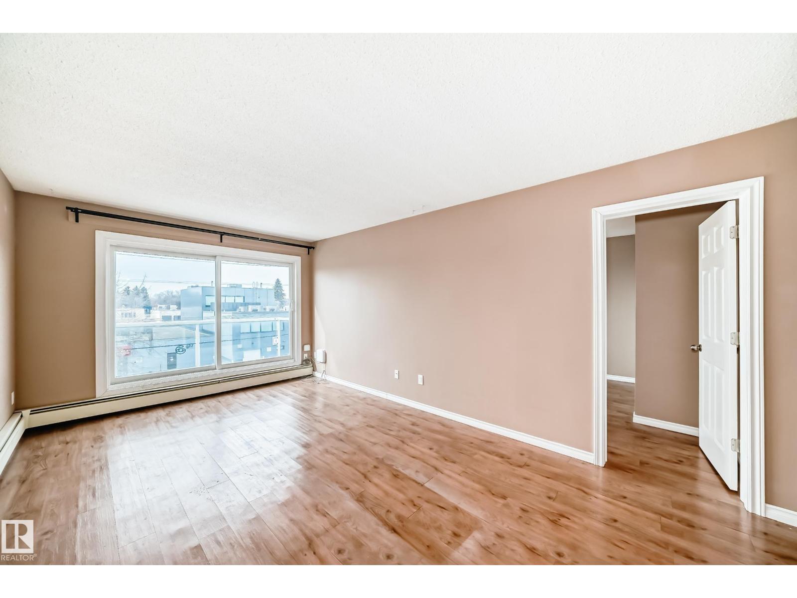 #403 10624 123 ST NW - 33