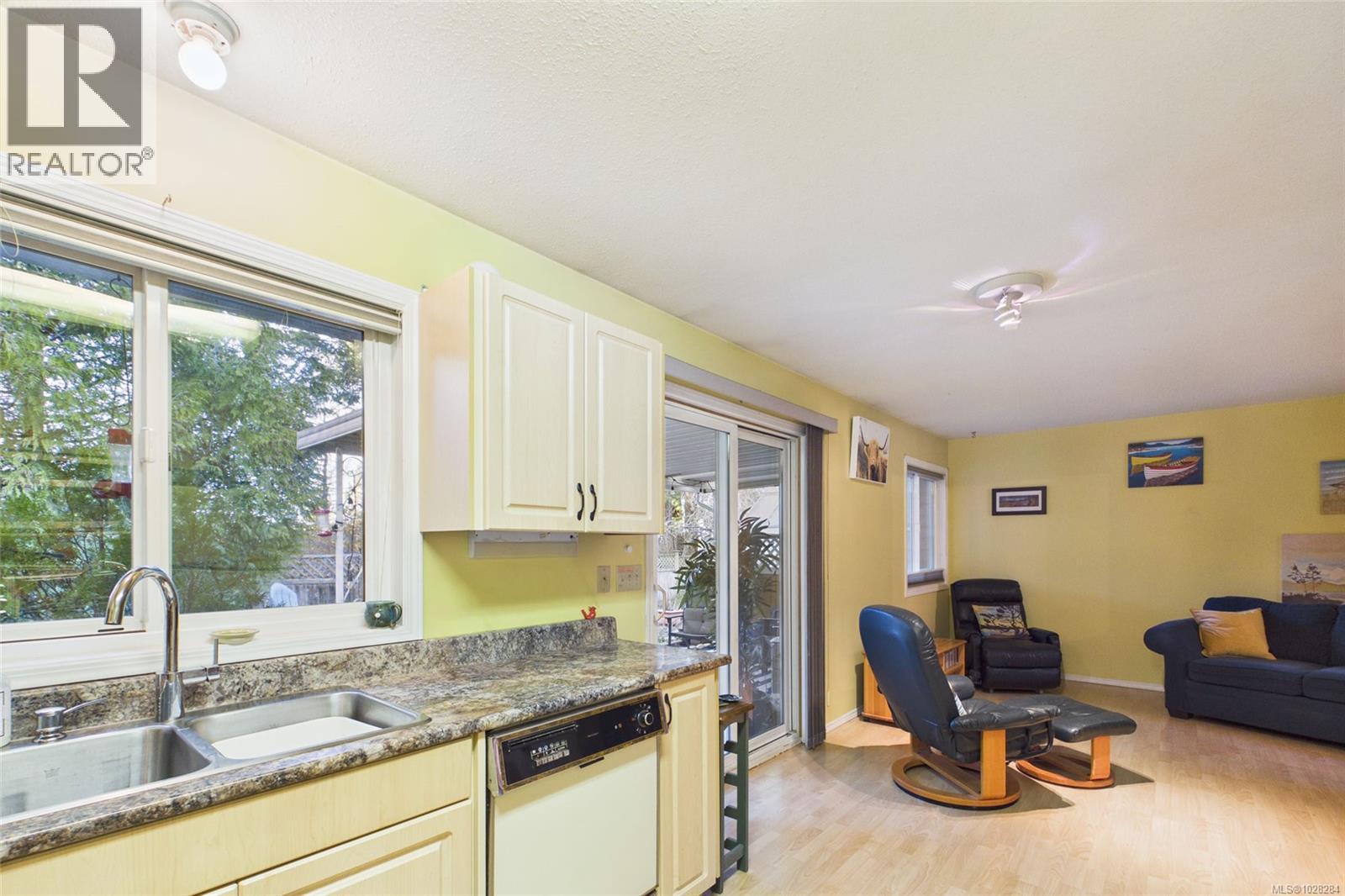 227 Thetis Ave, Qualicum Beach