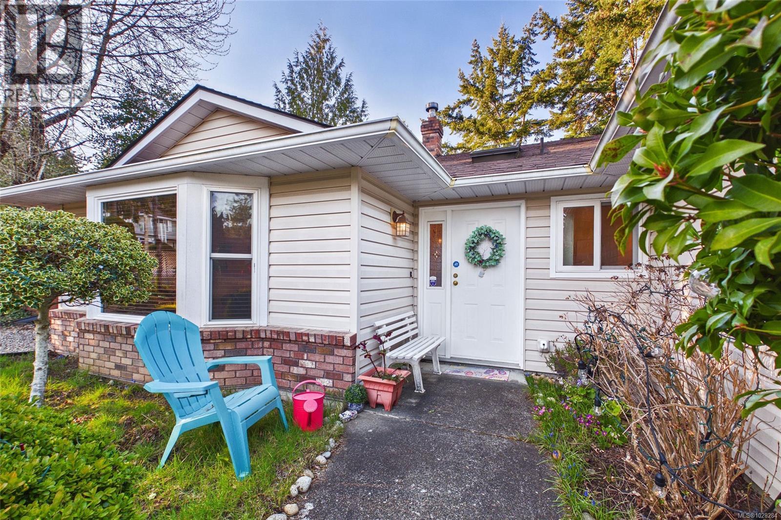 227 Thetis Ave, Qualicum Beach