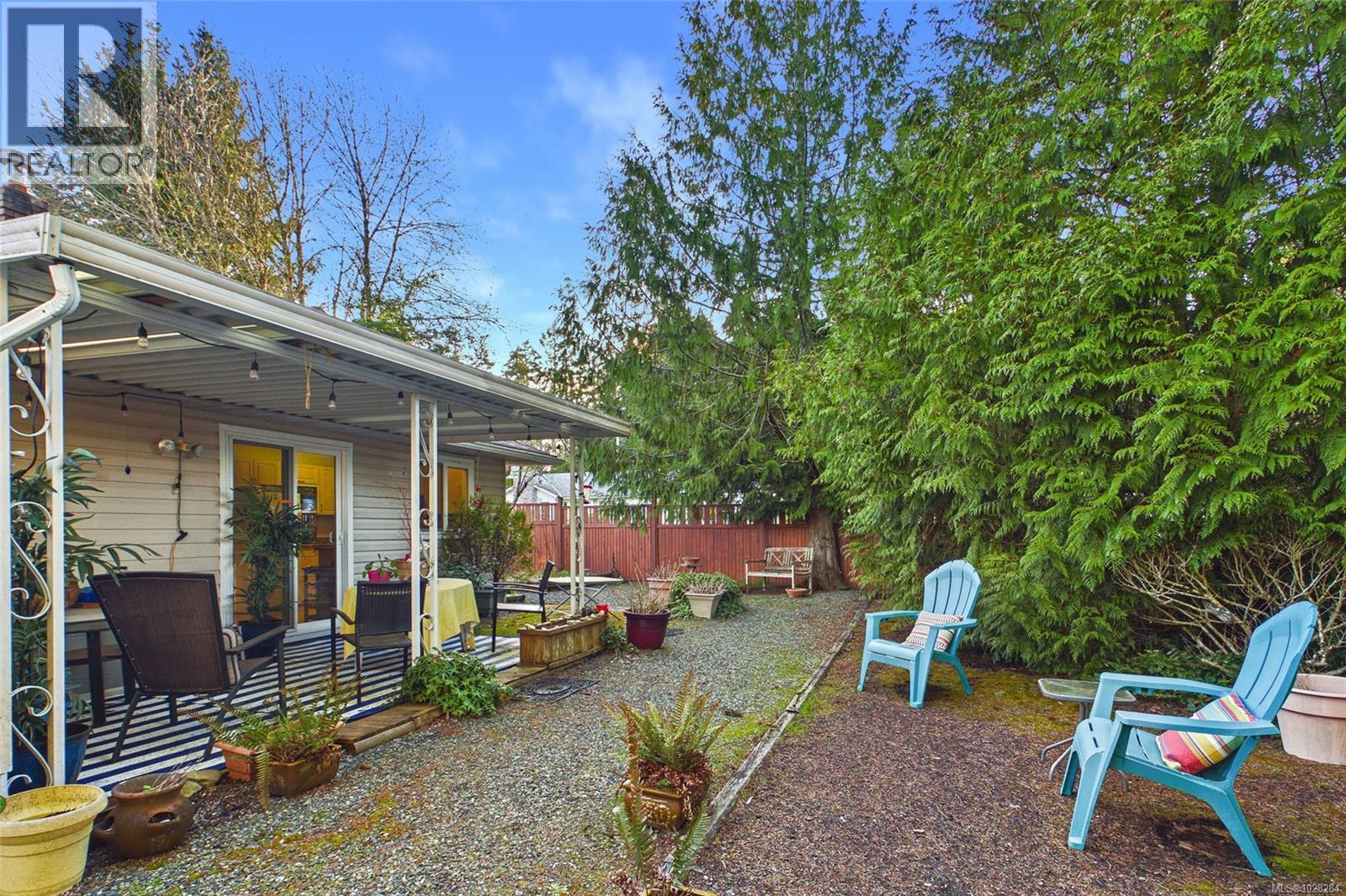 227 Thetis Ave, Qualicum Beach