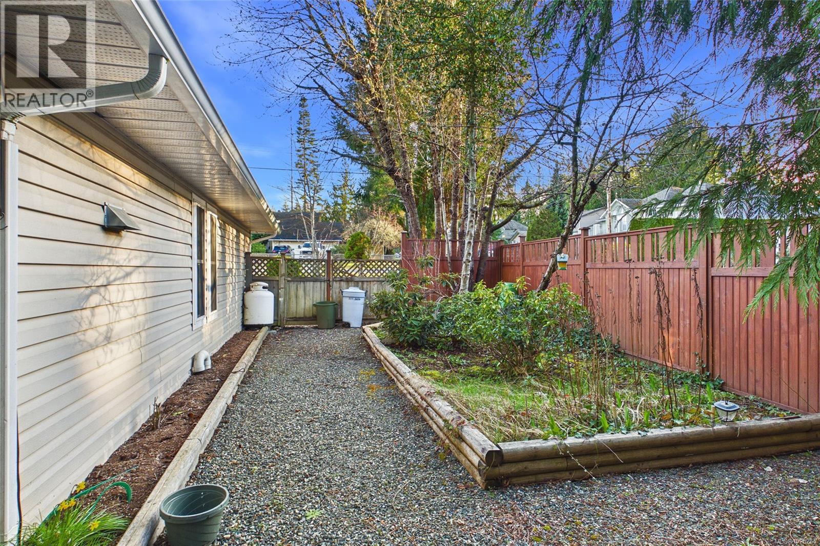 227 Thetis Ave, Qualicum Beach