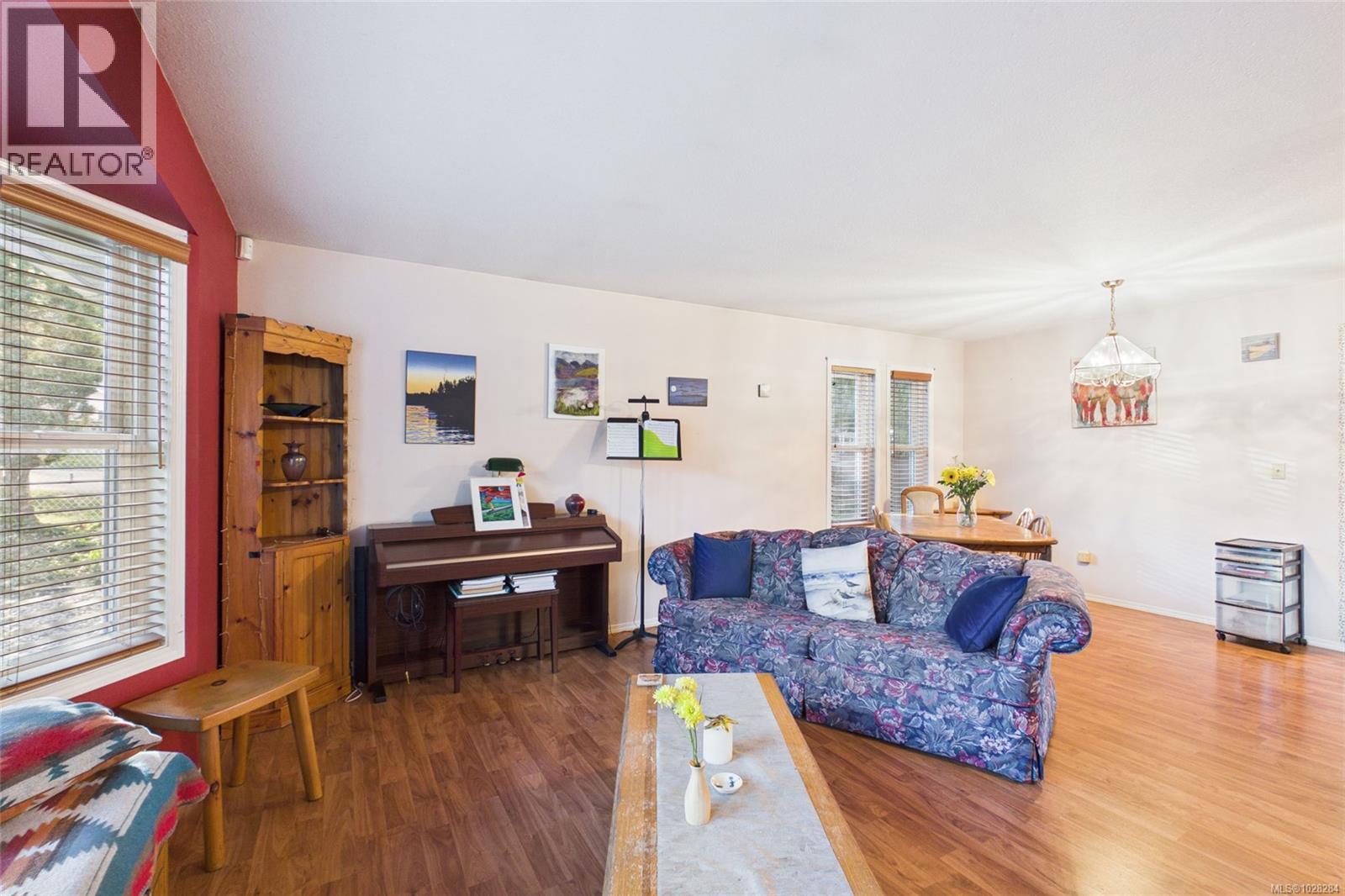 227 Thetis Ave, Qualicum Beach