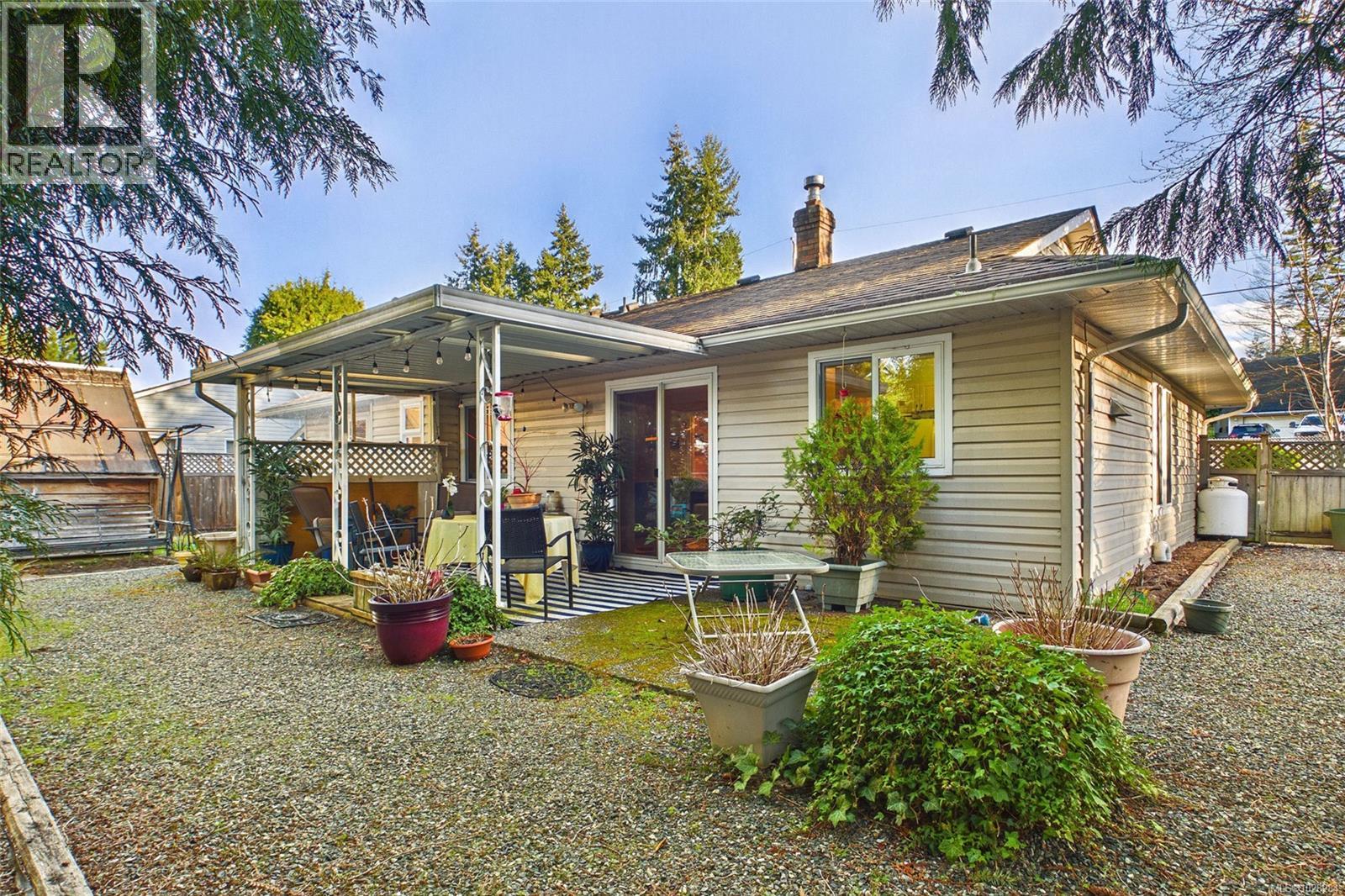 227 Thetis Ave, Qualicum Beach