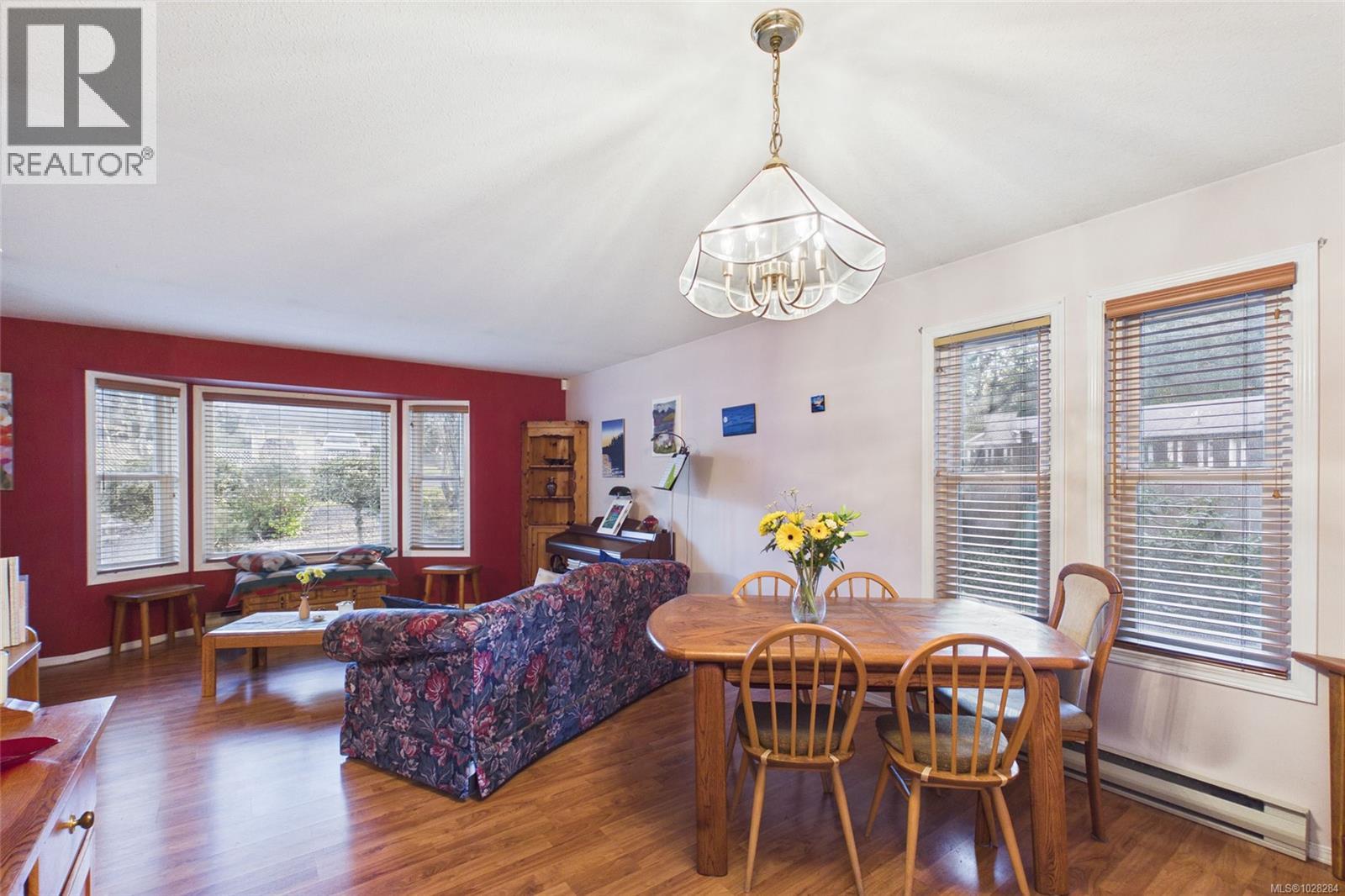 227 Thetis Ave, Qualicum Beach