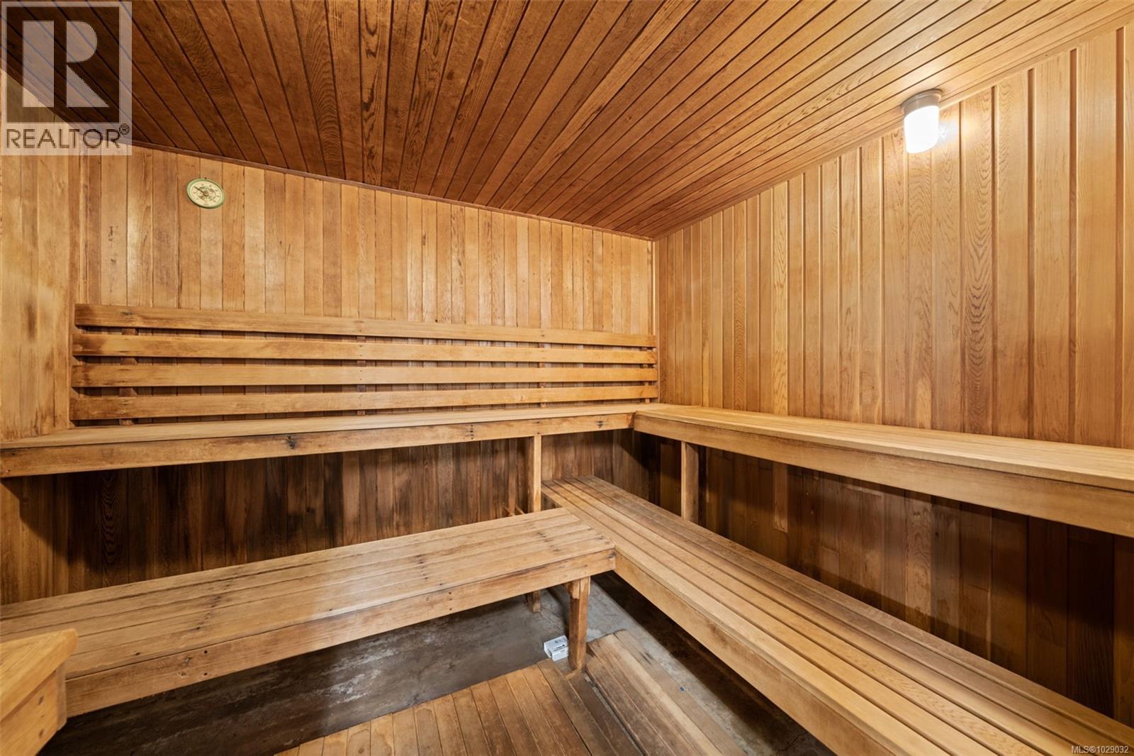 #408 1005 MCKENZIE AVE - 27