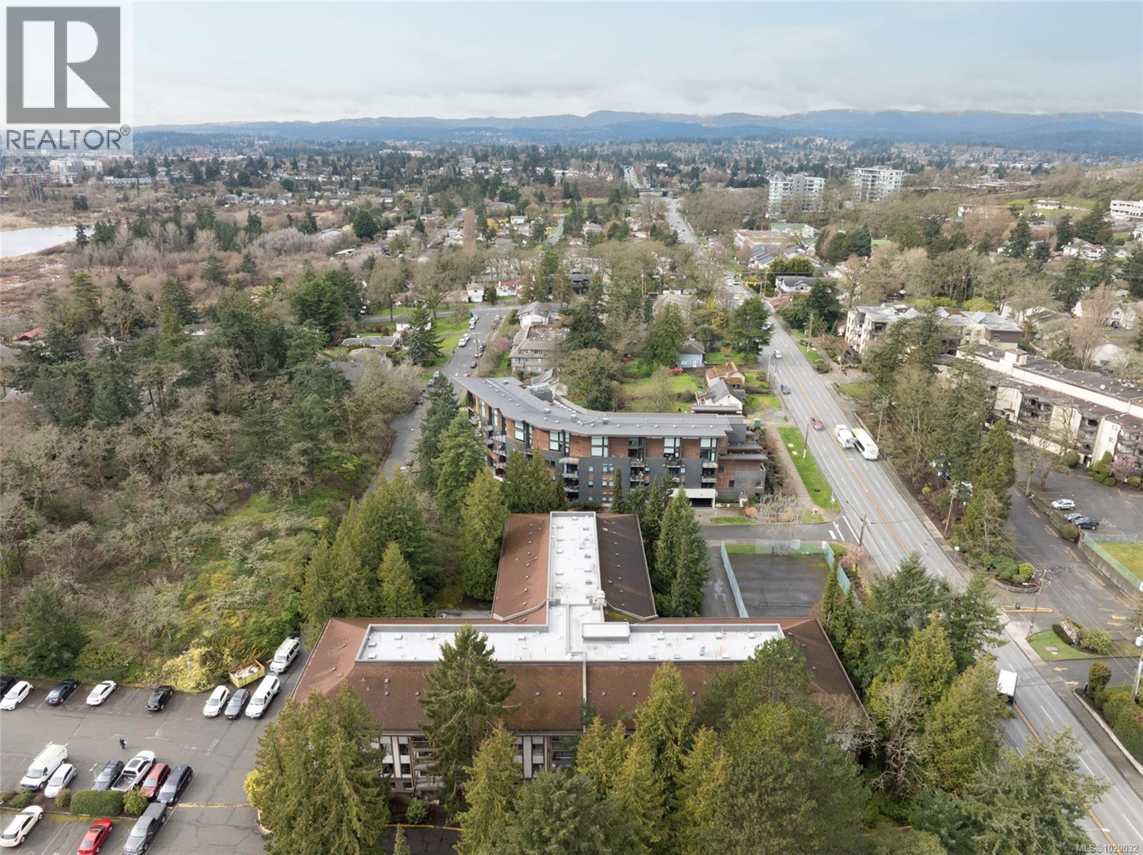 #408 1005 MCKENZIE AVE - 35