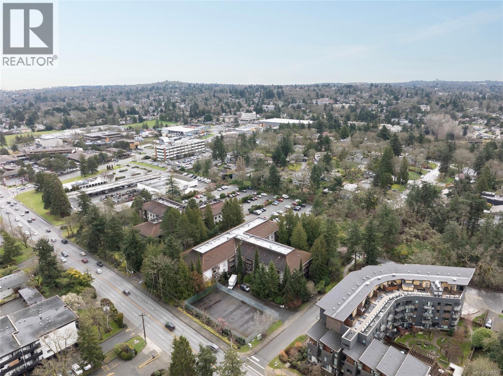 #408 1005 MCKENZIE AVE - 36