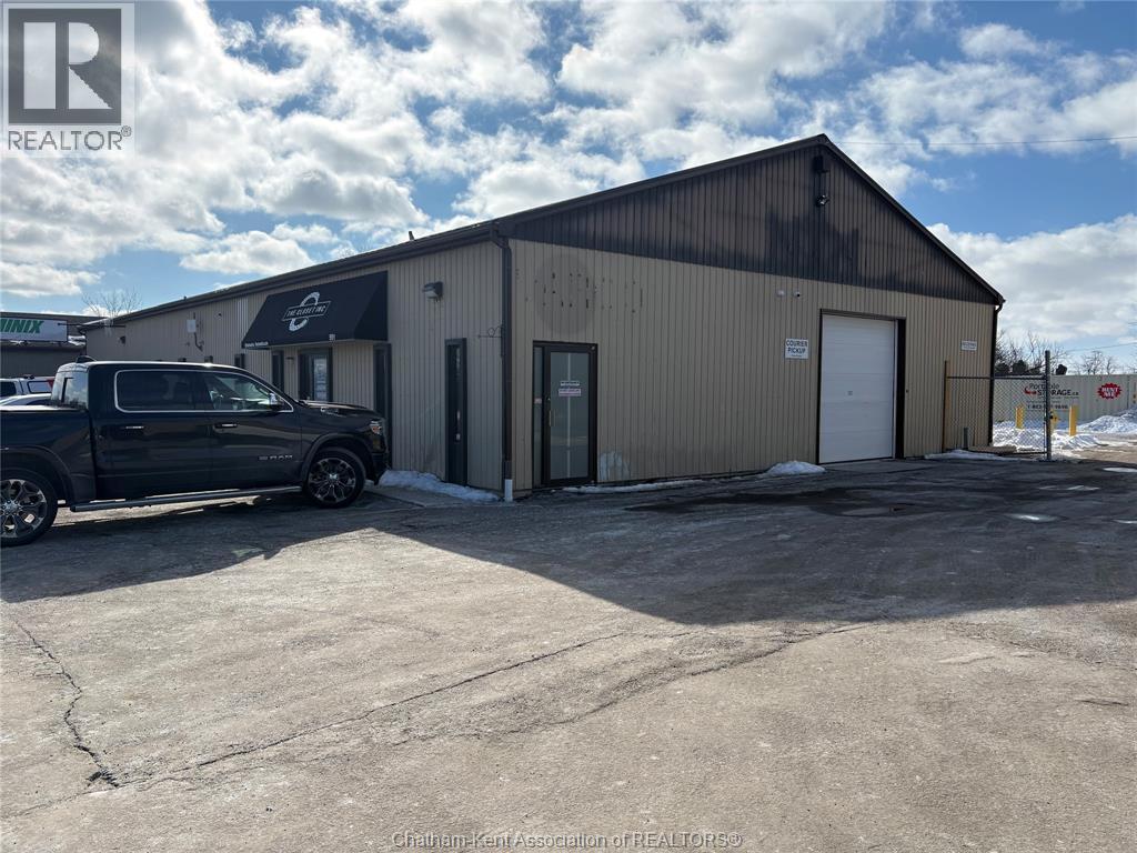 876 Richmond STREET Unit# Unit # 4