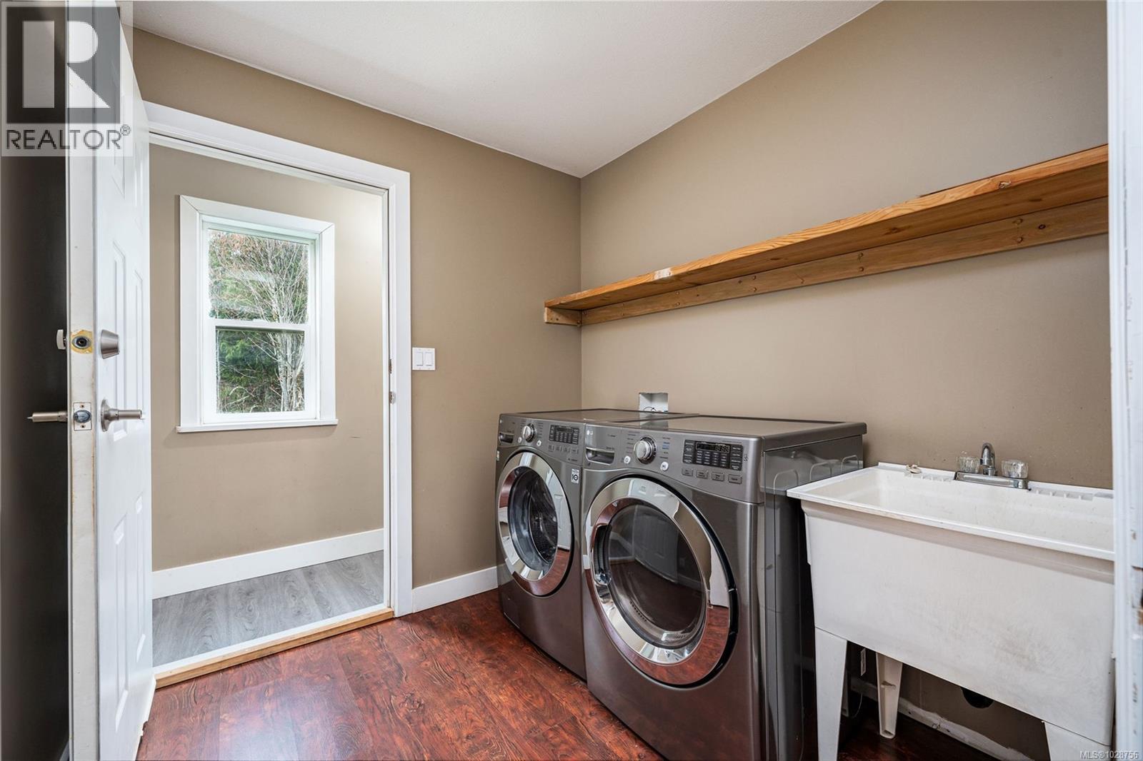 1890 PIERCE WAY - 32