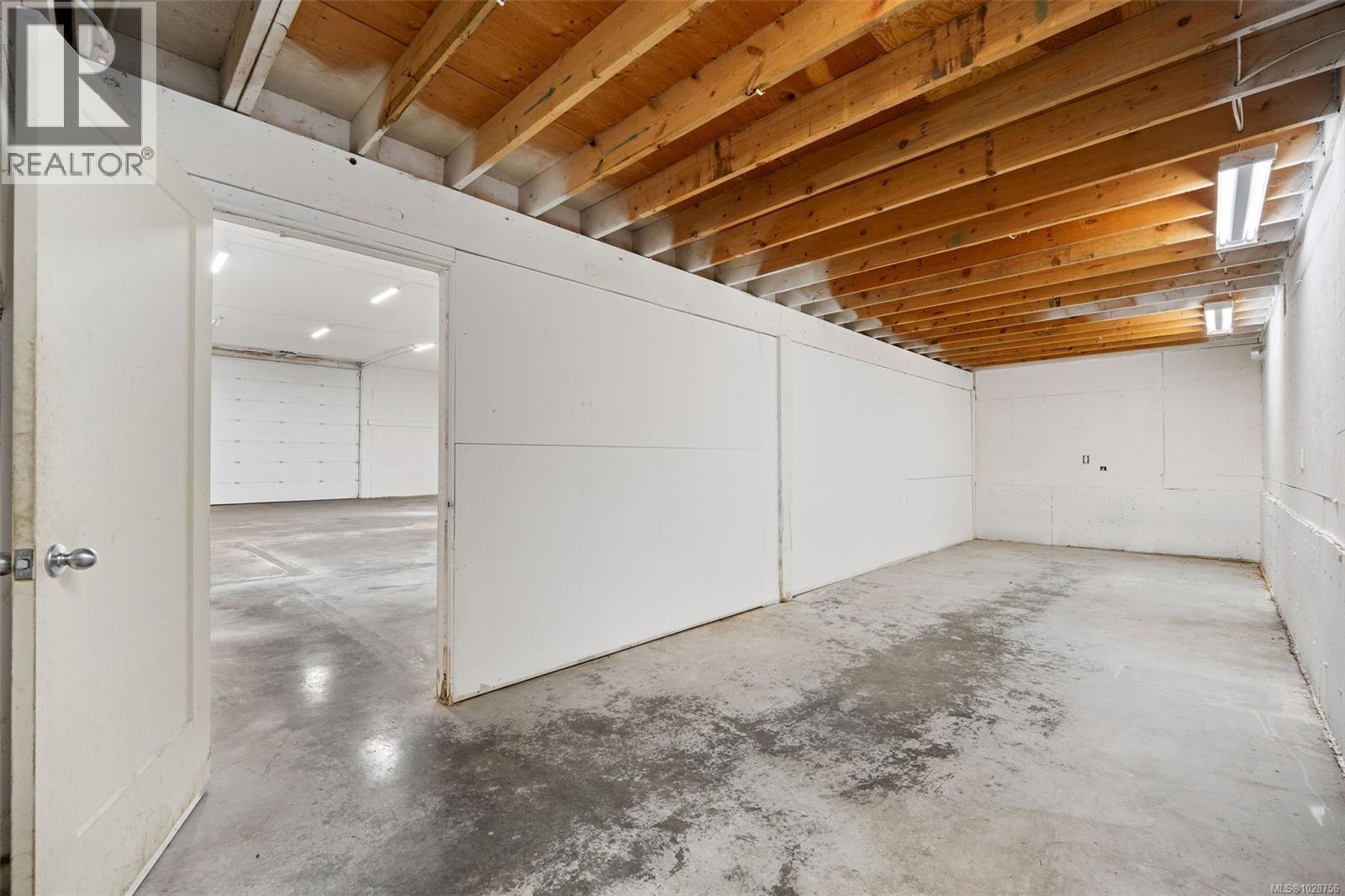 1890 PIERCE WAY - 41