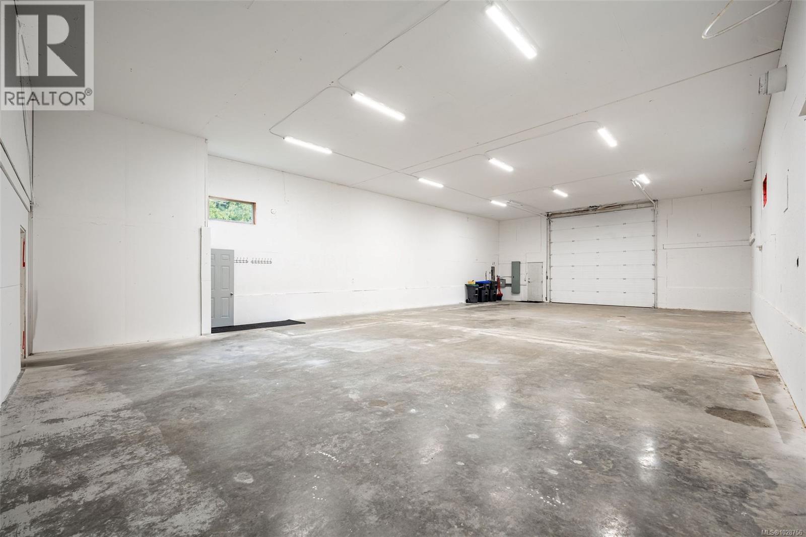 1890 PIERCE WAY - 36