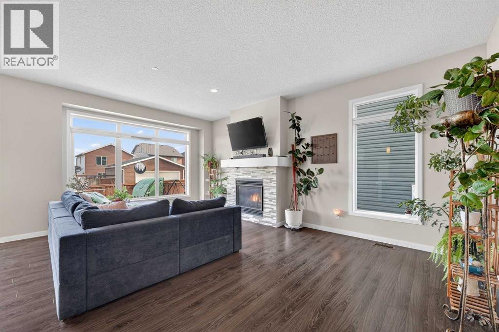 15 Fireside Crescent, Cochrane