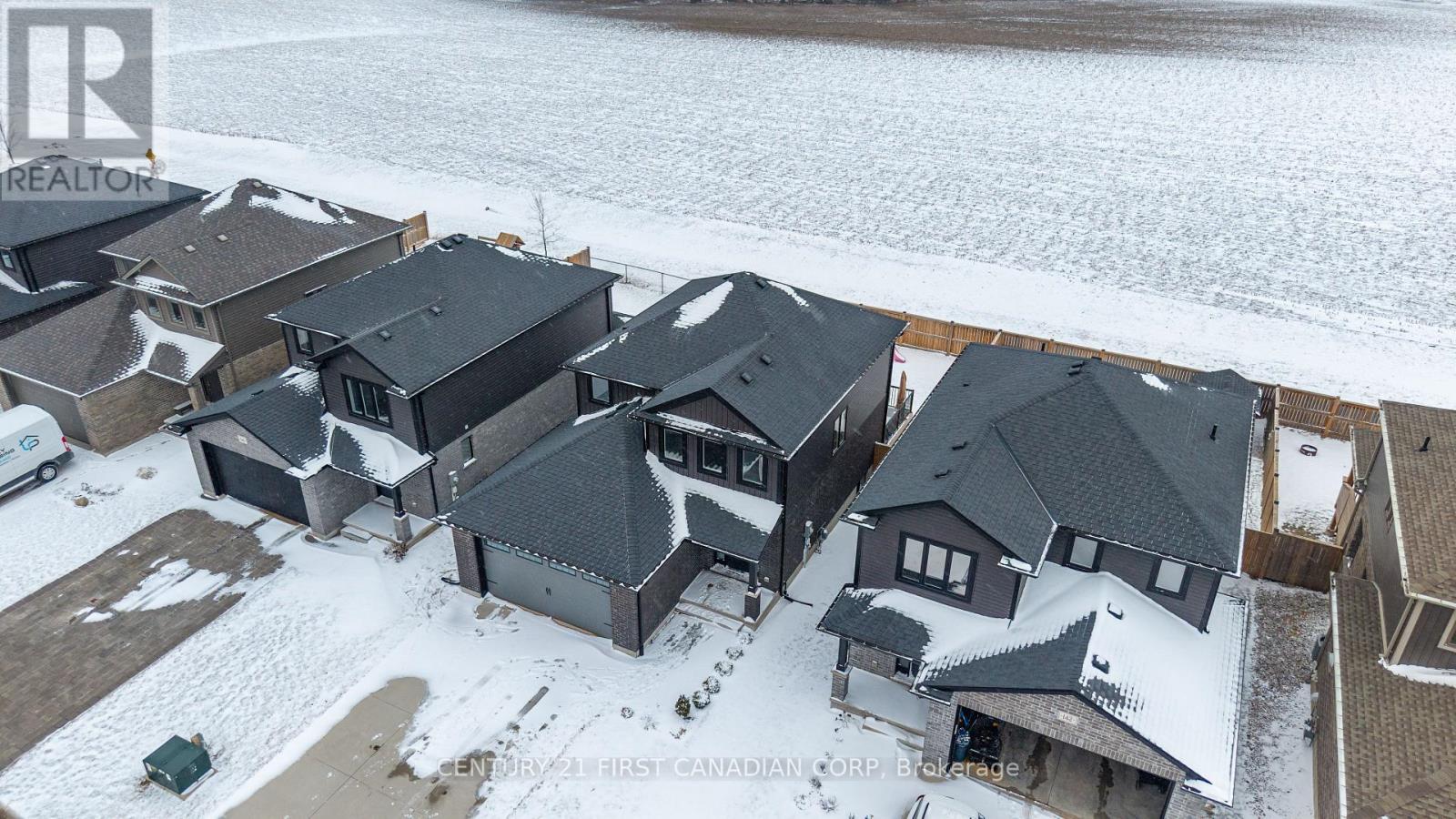 144 GILMOUR DRIVE — photo 22
