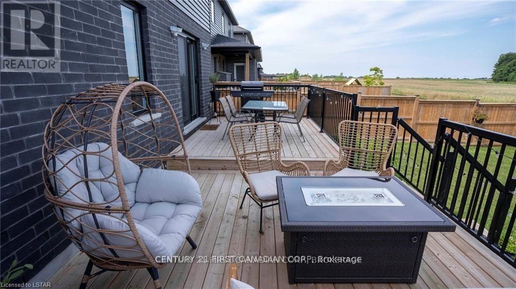 144 GILMOUR DRIVE — photo 26