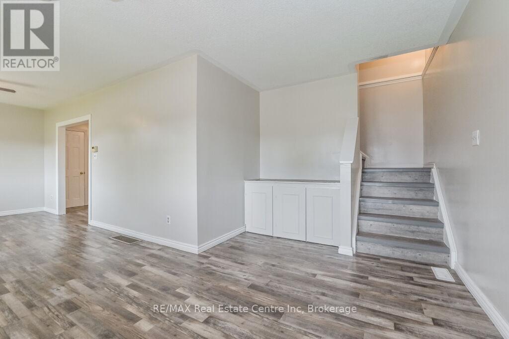 353 WELLINGTON STREET E - 20