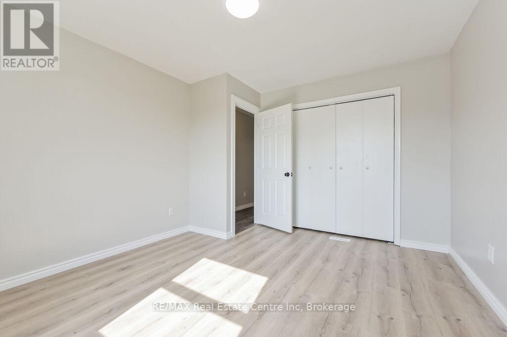 353 WELLINGTON STREET E - 23