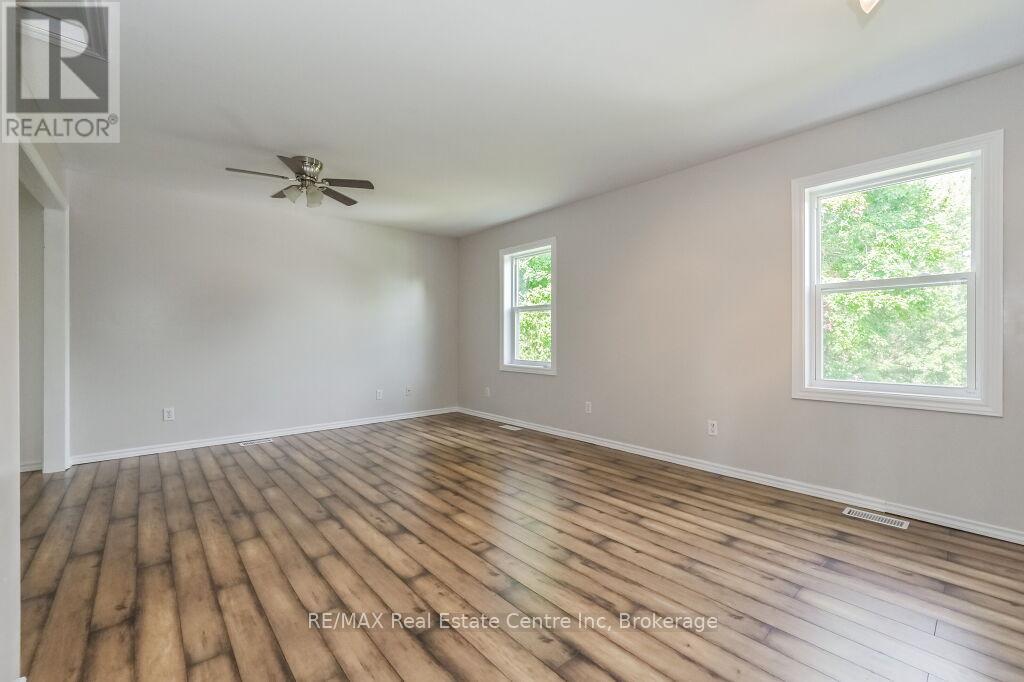 353 WELLINGTON STREET E - 26