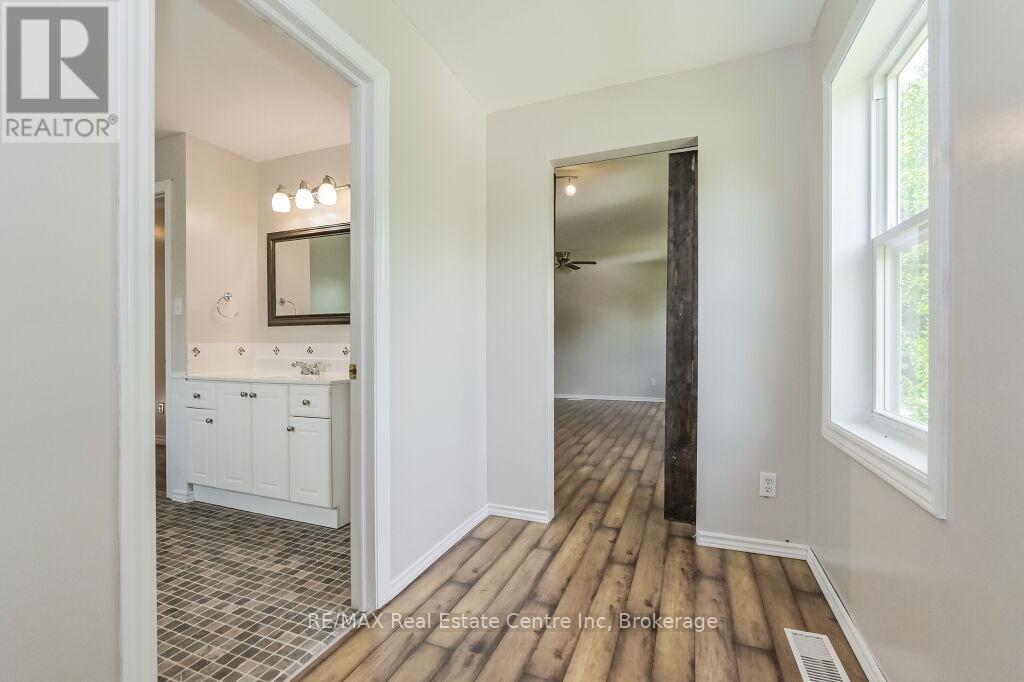 353 WELLINGTON STREET E - 30