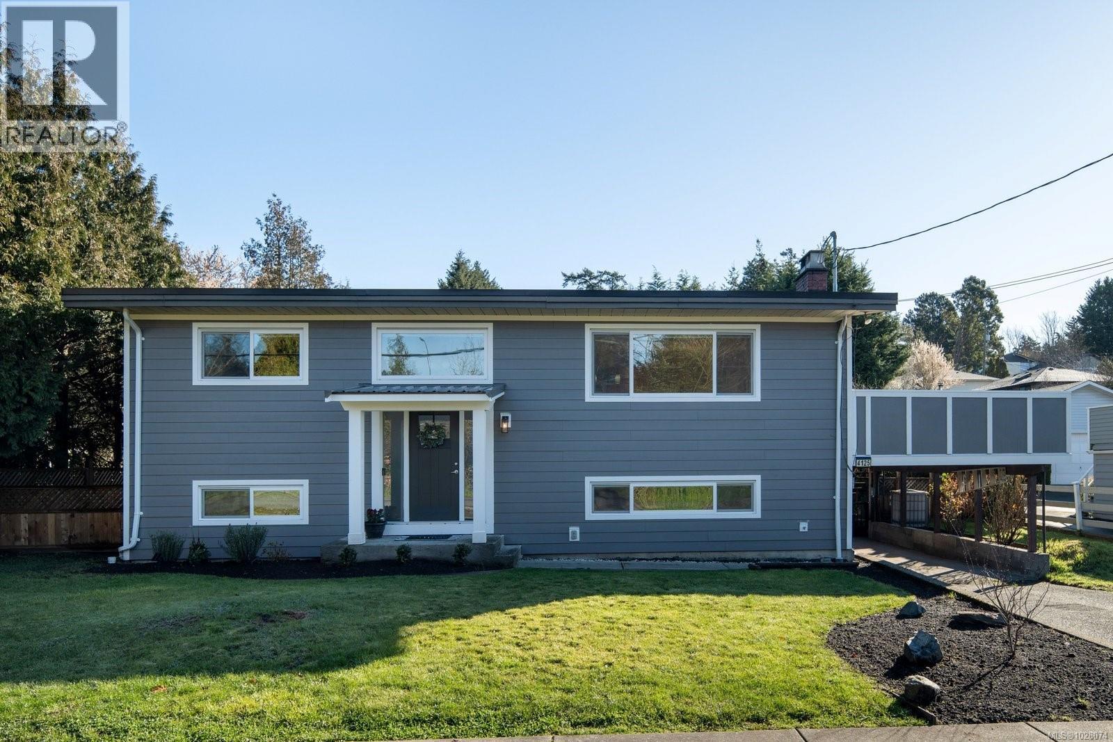 4125 Douglas St - 2