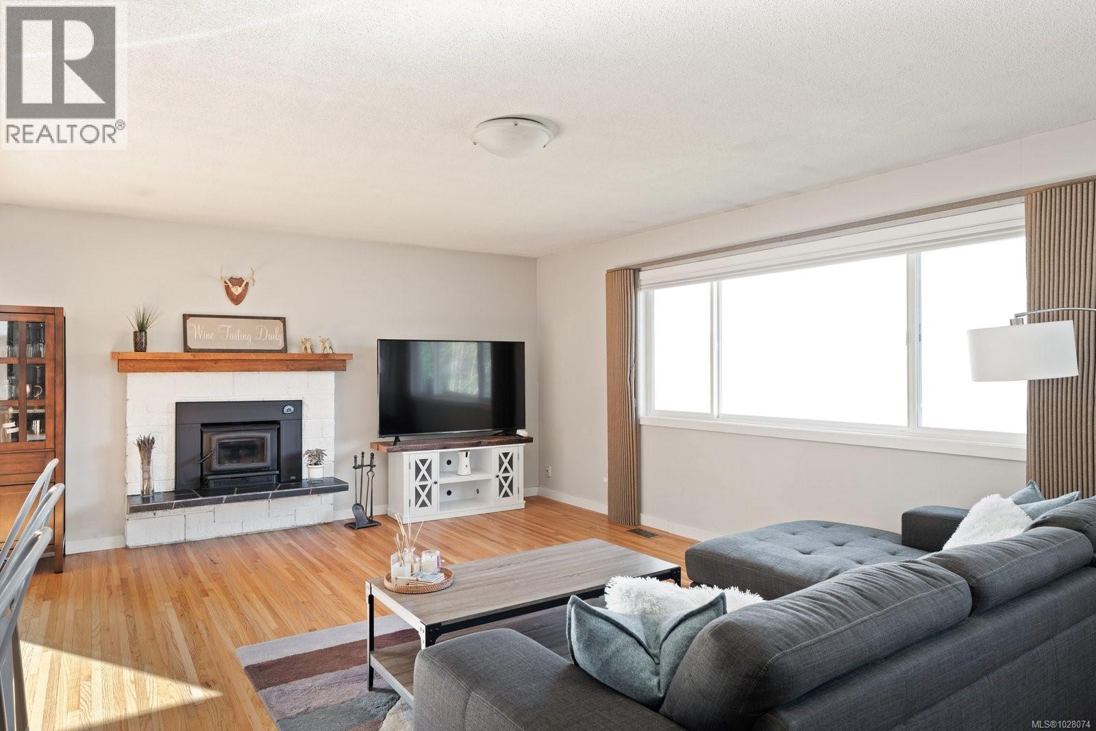 4125 Douglas St - 4