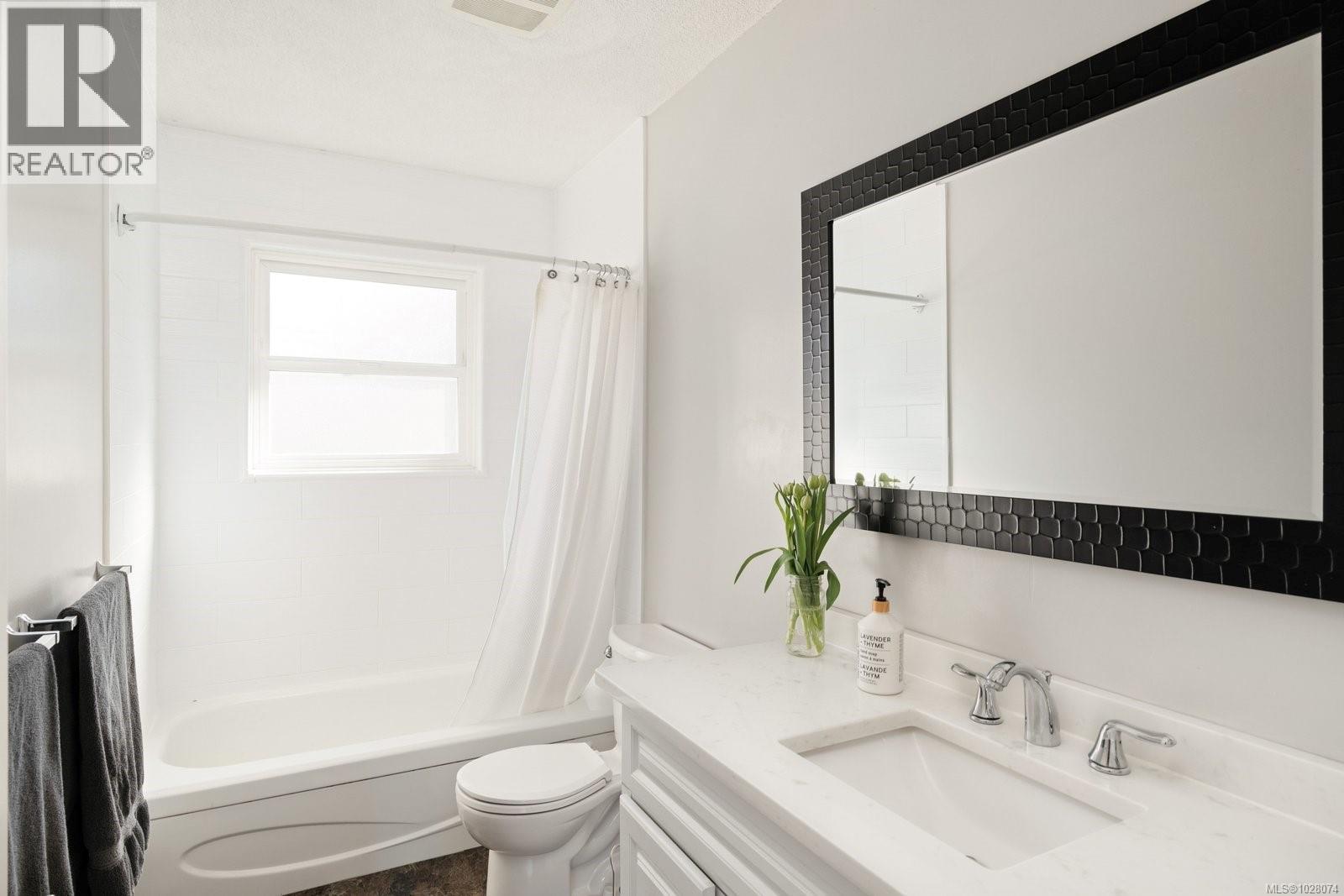 4125 Douglas St - 14