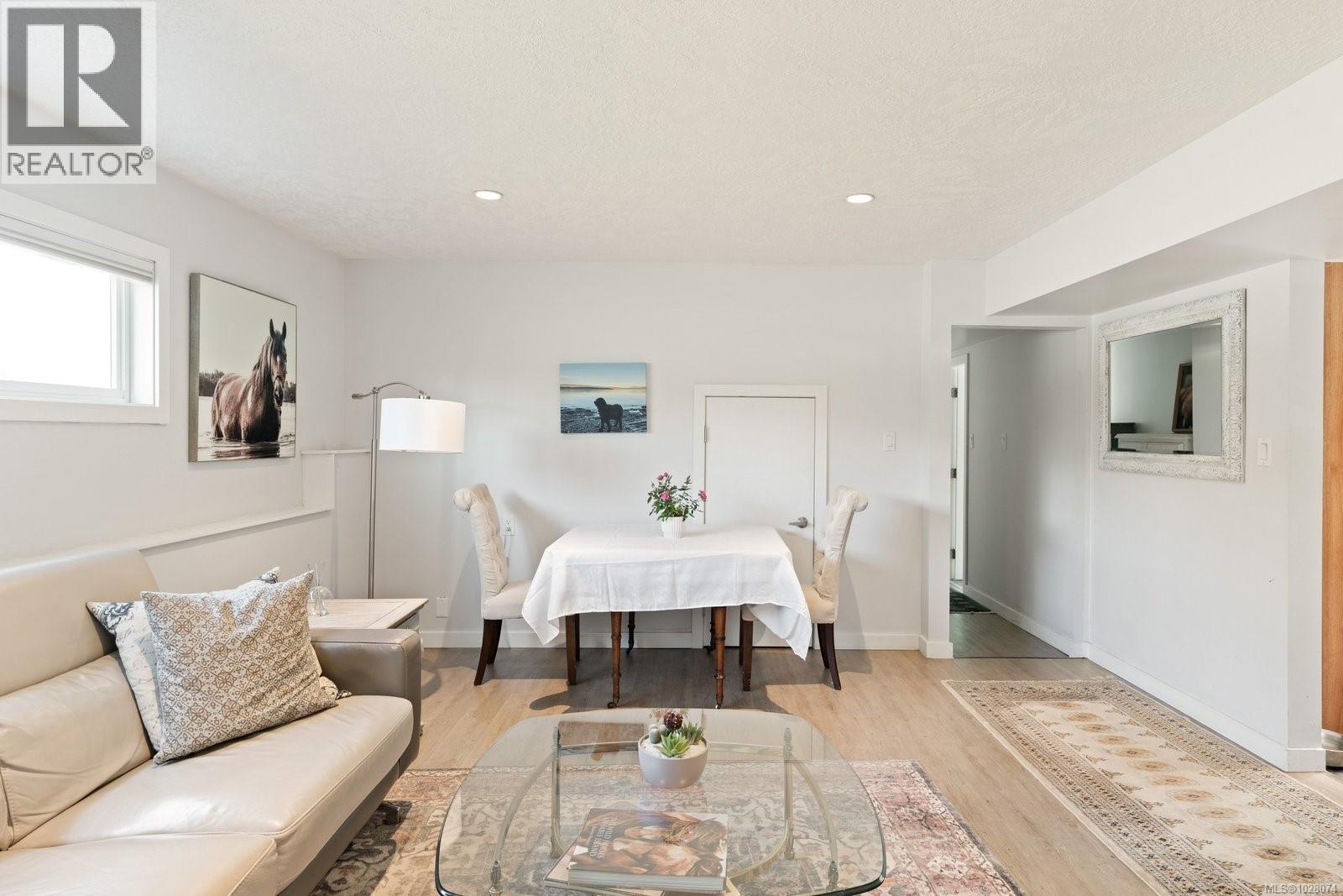 4125 Douglas St - 22