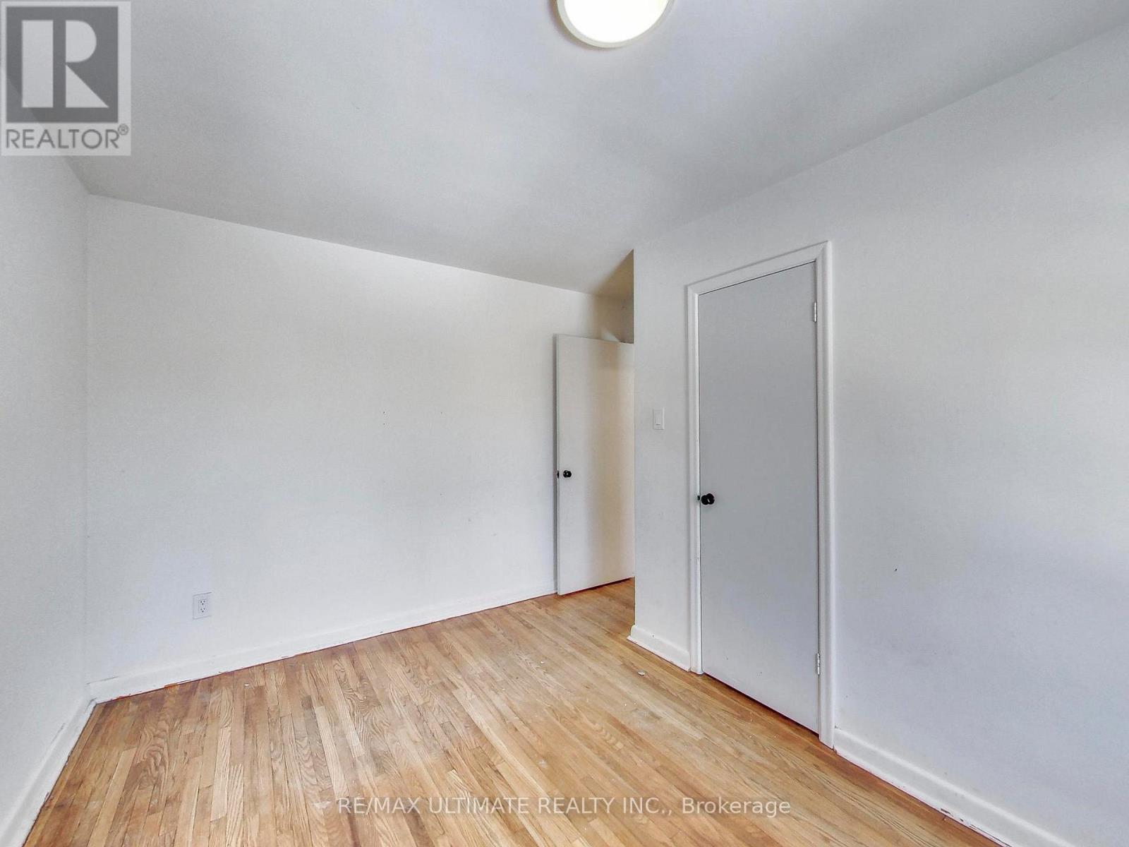 120 EDINBOROUGH COURT,Toronto (Rockcliffe-Smythe),,