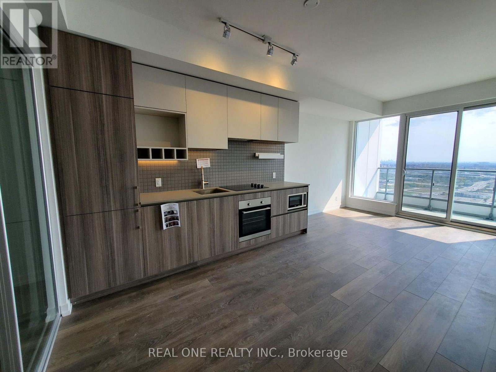 4108 - 5 BUTTERMILL AVENUE