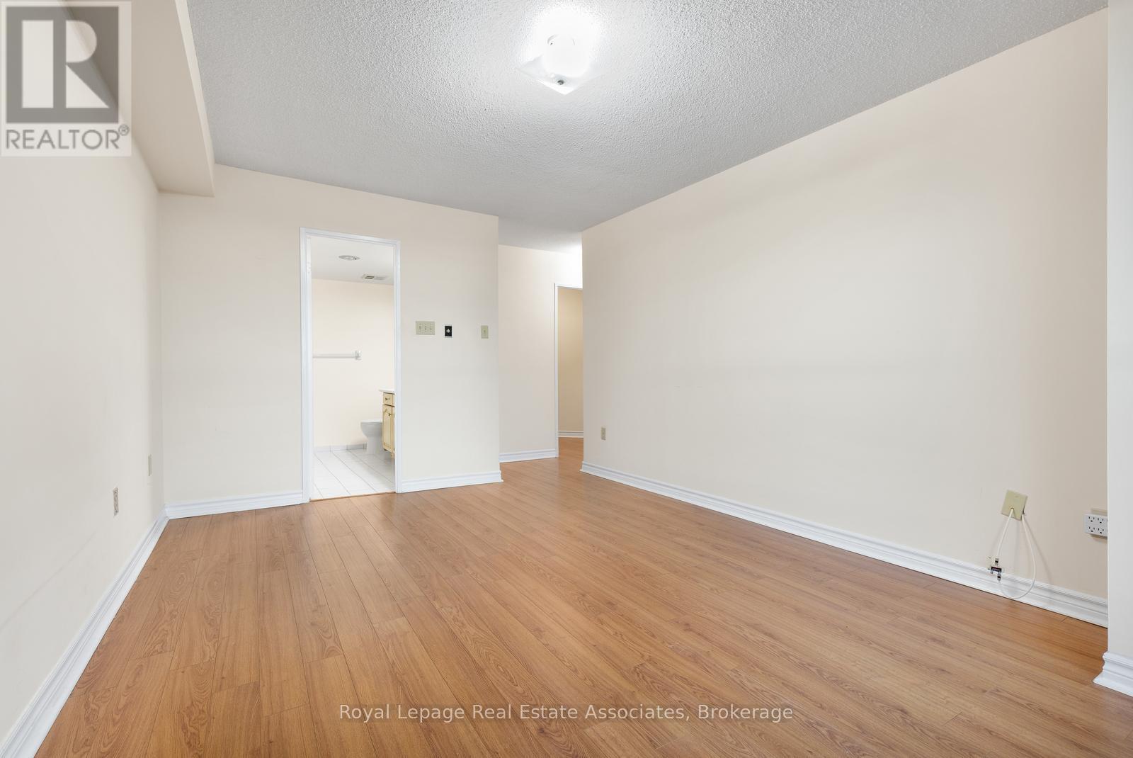 #1604 2155 BURNHAMTHORPE ROAD W - 22