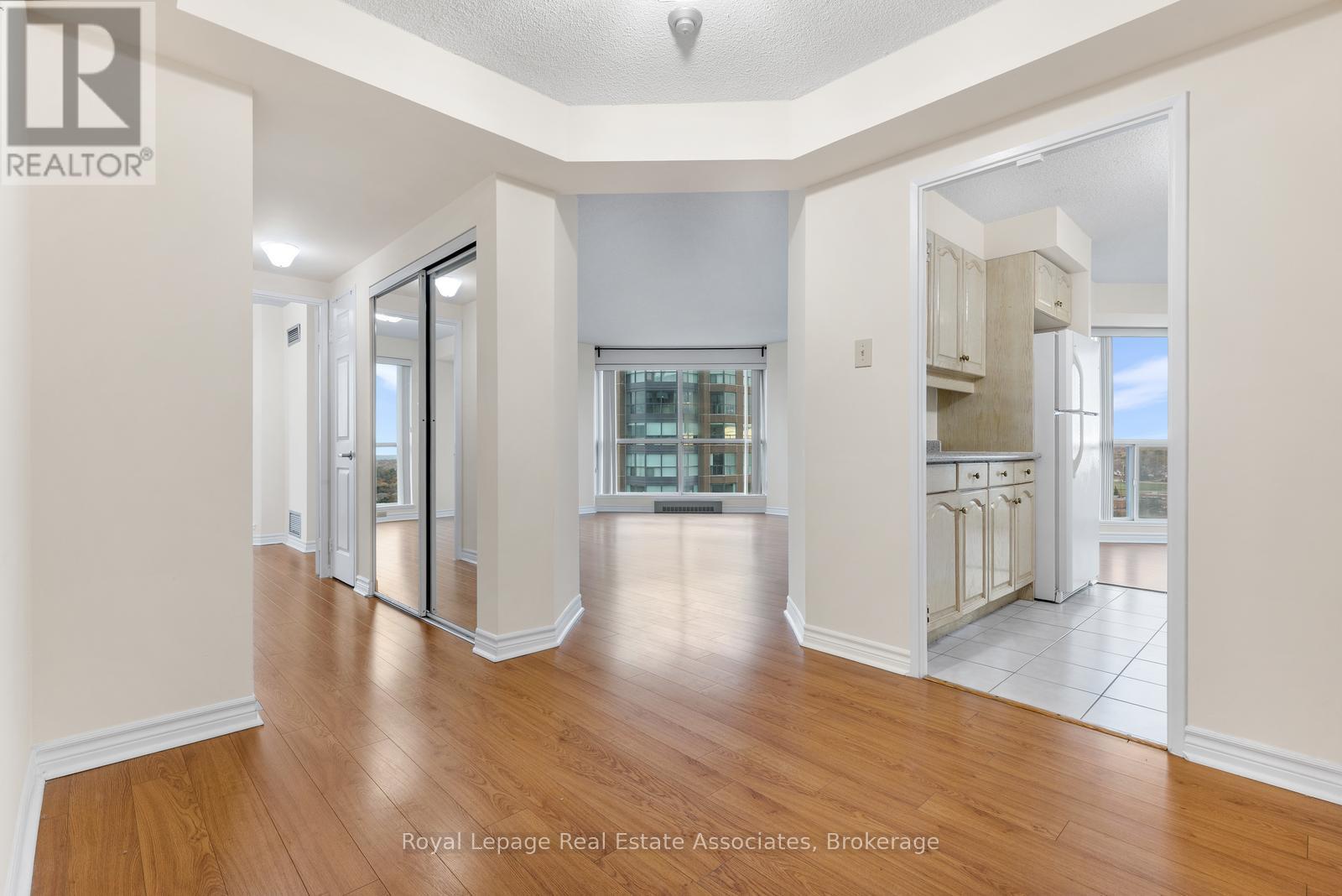 #1604 2155 BURNHAMTHORPE ROAD W - 3