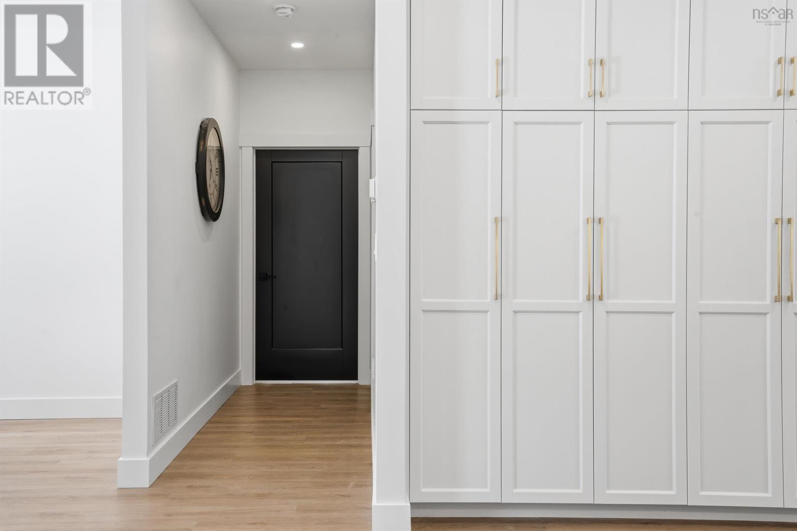 Property 19 of 34 of 502 High Road