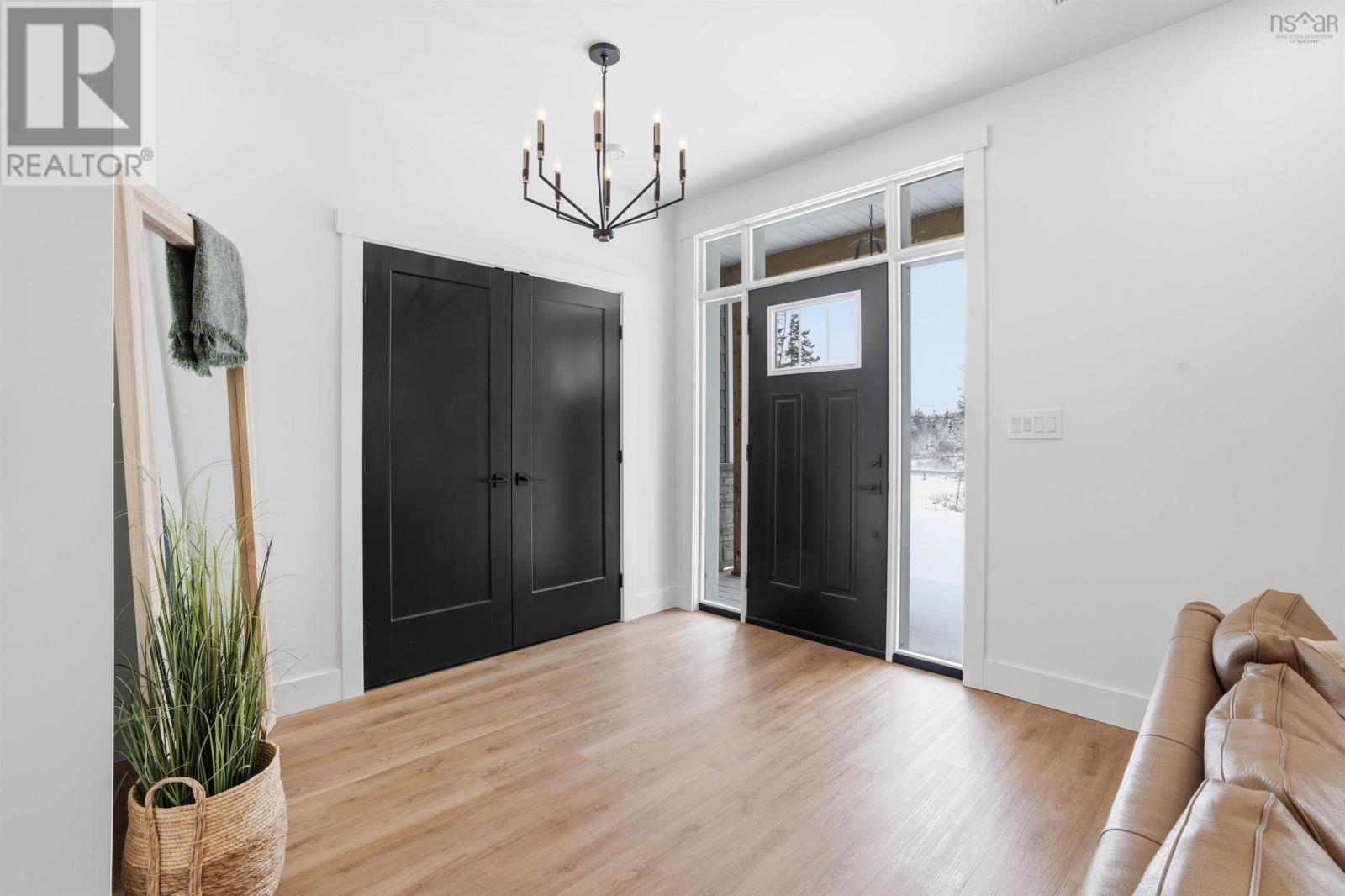 Property 6 of 34 of 502 High Road