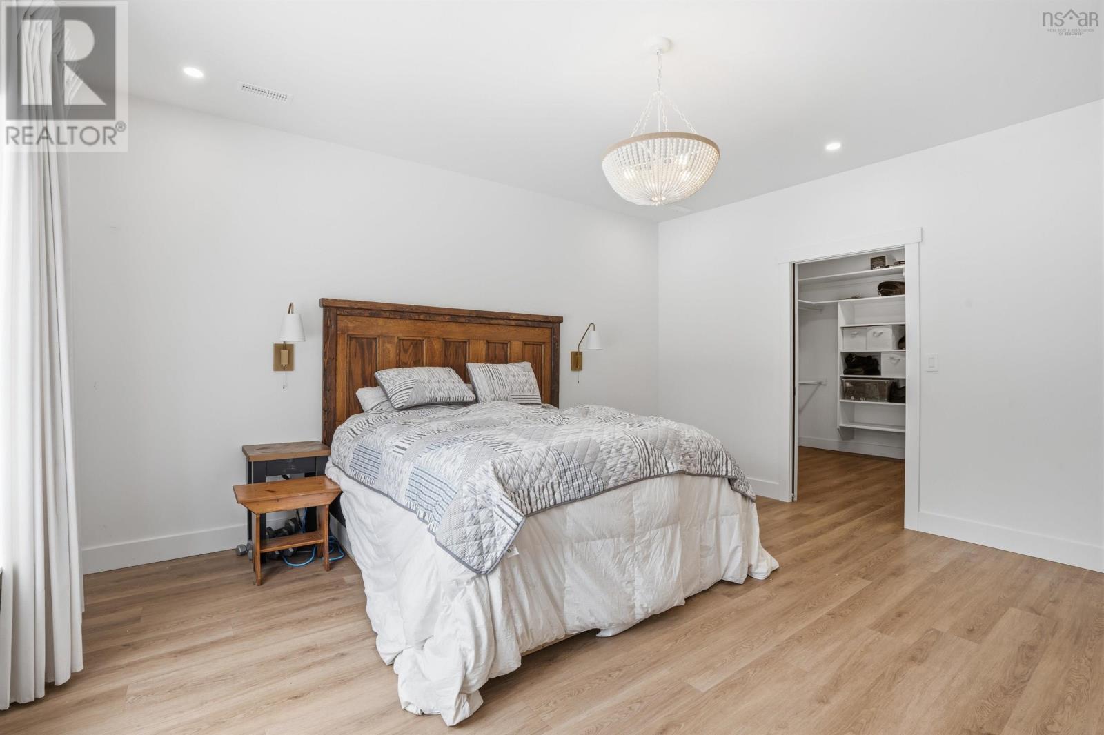 Property 22 of 34 of 502 High Road