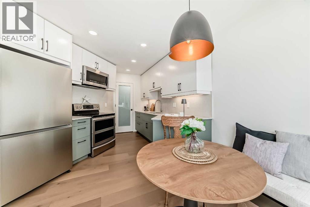 Single Family House for Sale in  Sierra Morena Gardens SW Signal Hill Calgary 