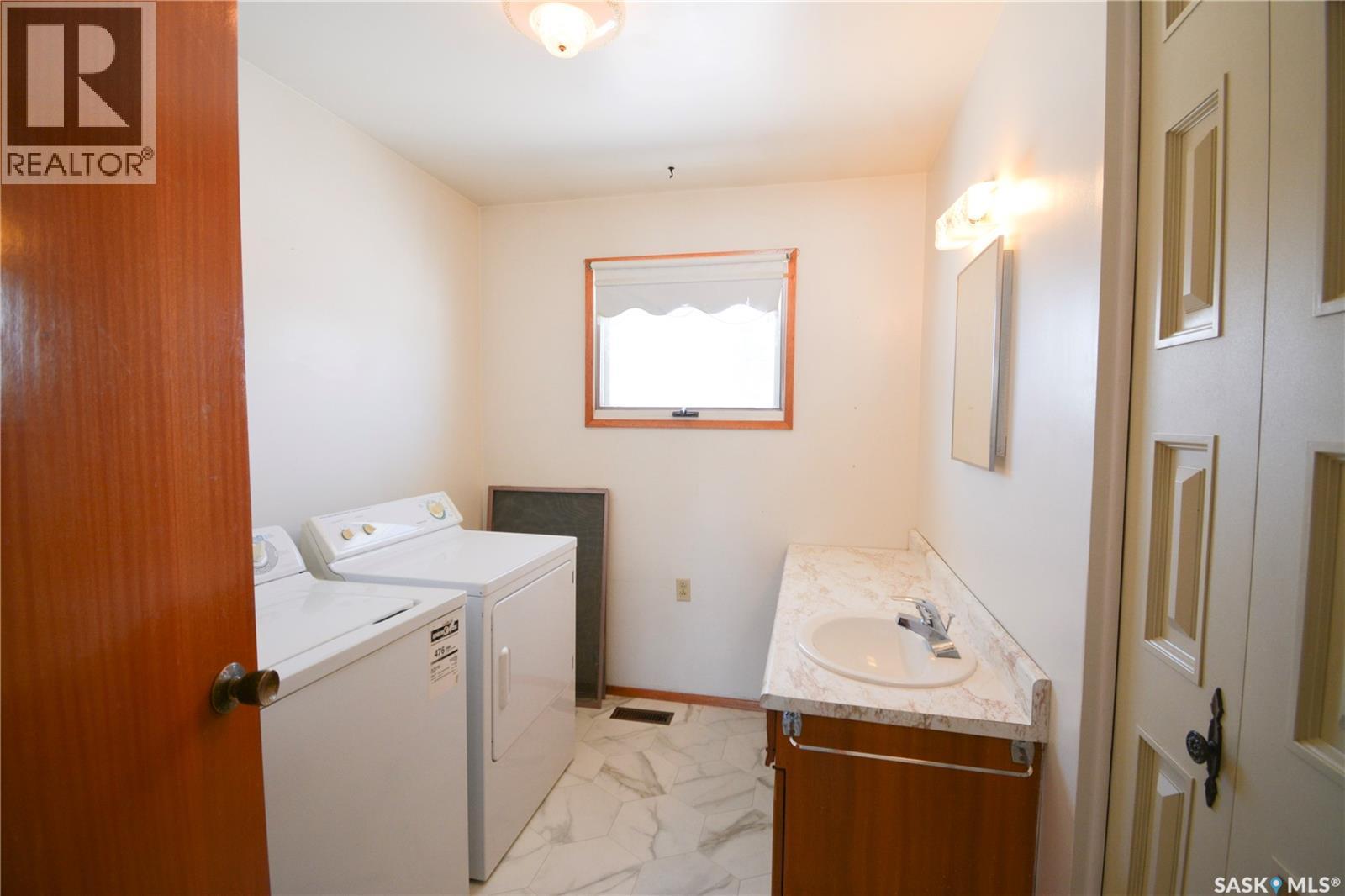 410 Central AVENUE — photo 12