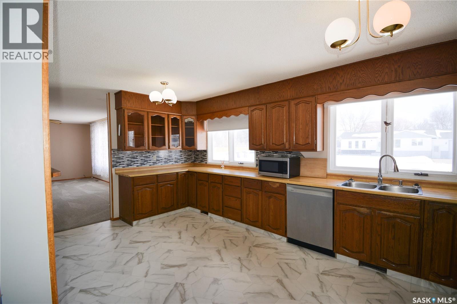 410 Central AVENUE — photo 7