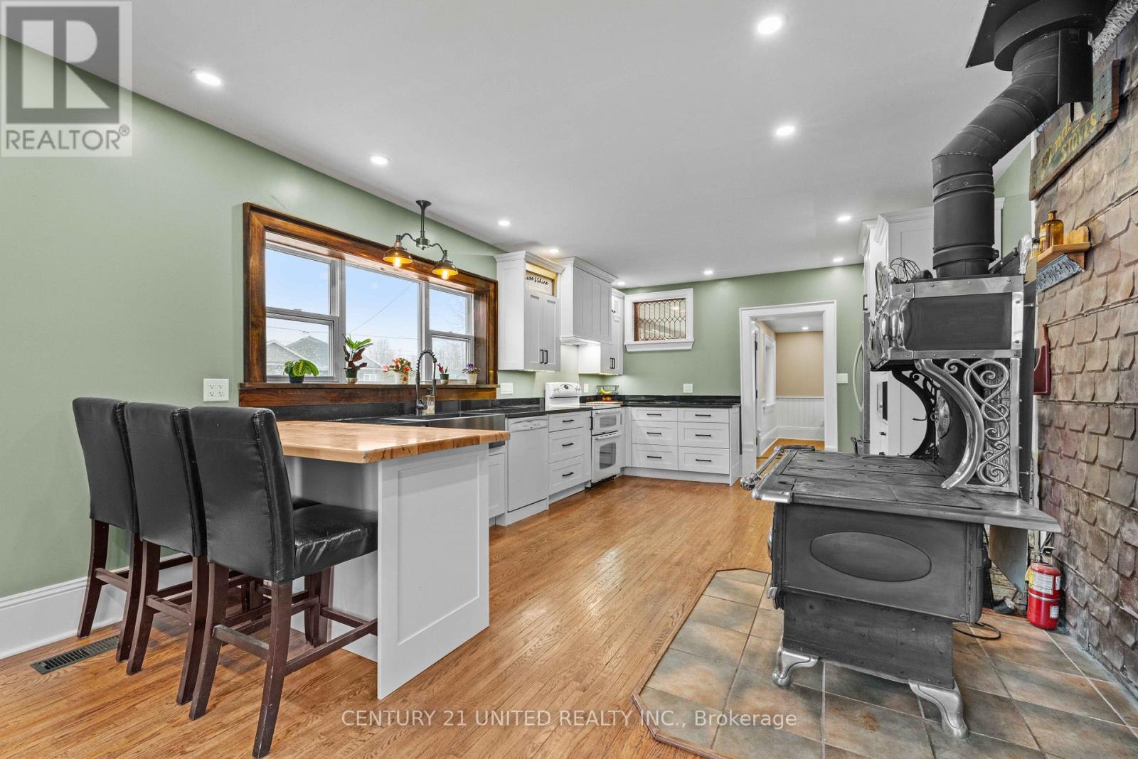 2 MCLEAN AVENUE - 11