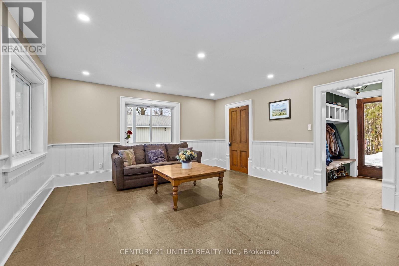 2 MCLEAN AVENUE - 6